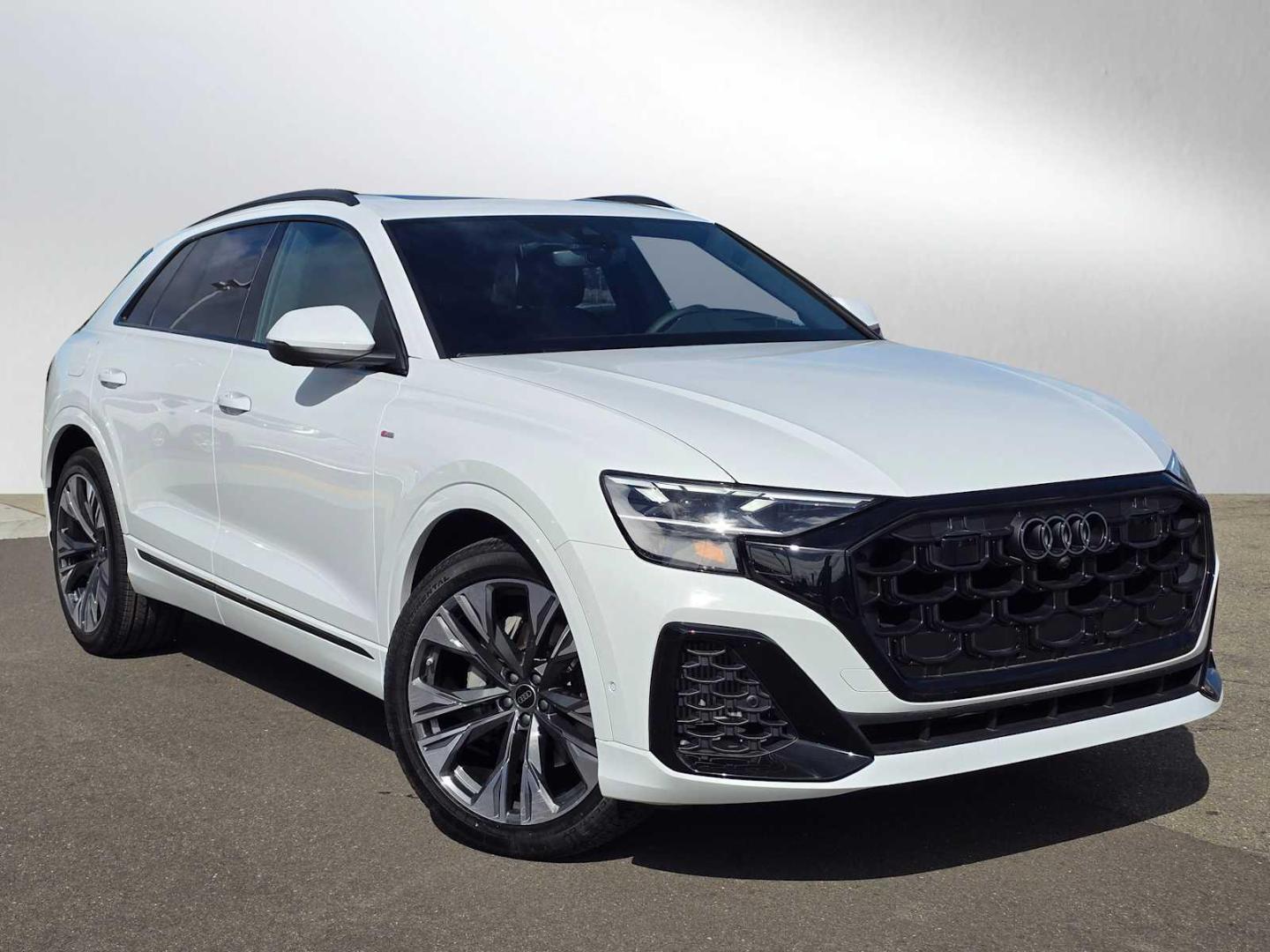 2026 Audi Q8 55 Prestige Tiptonic quattro's photo