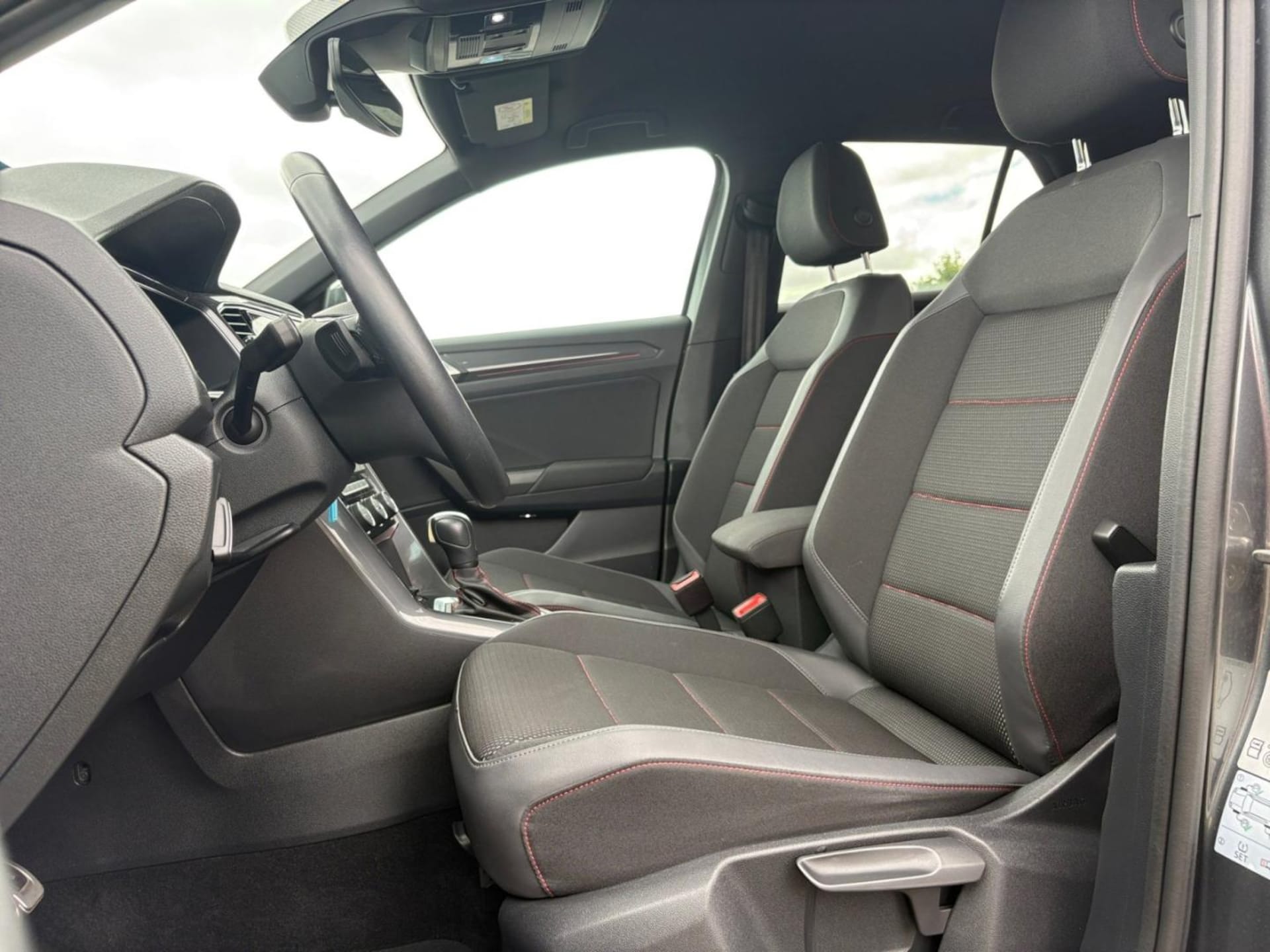 Volkswagen T-Roc Sport