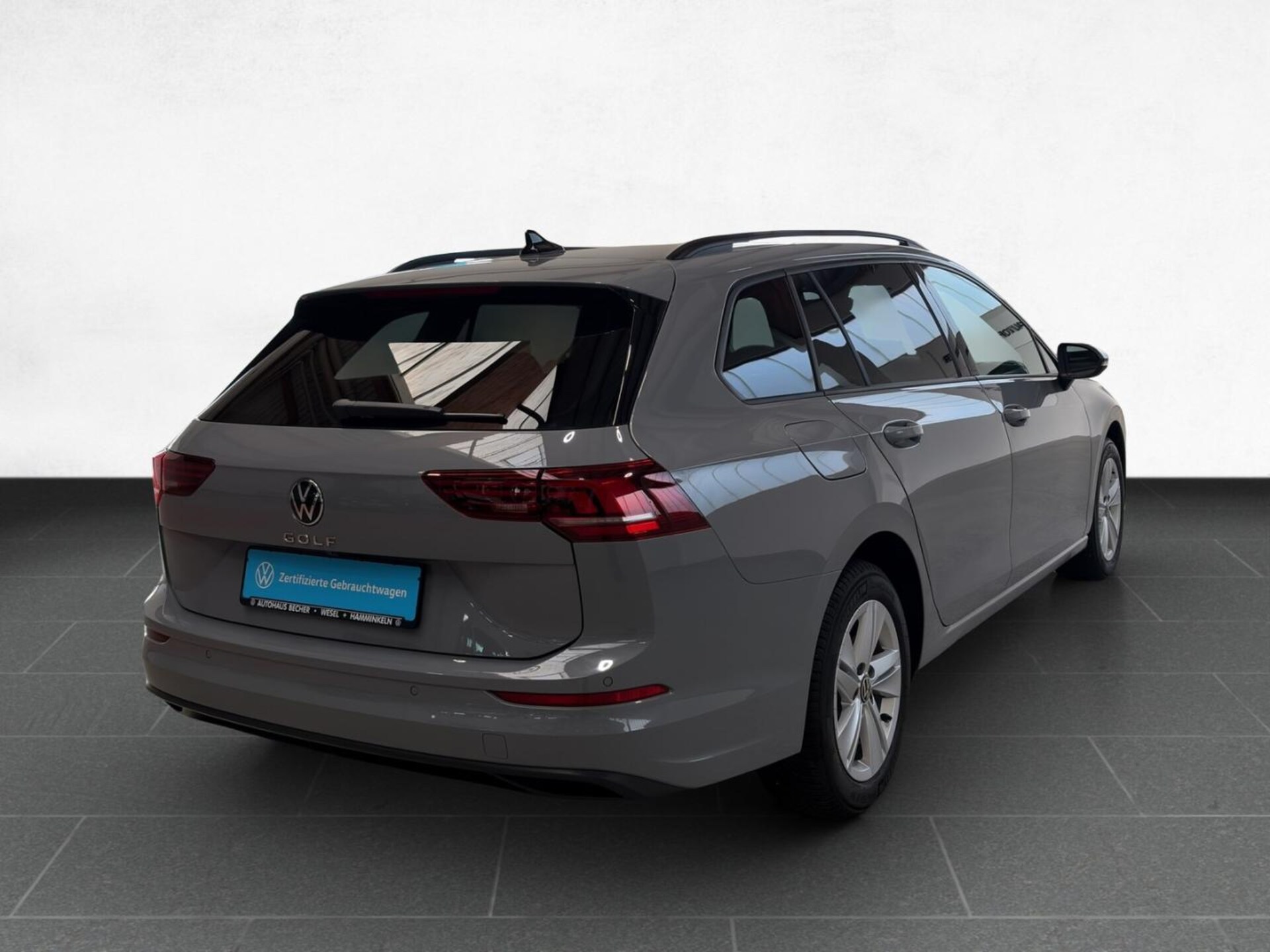 Volkswagen Golf Variant Life