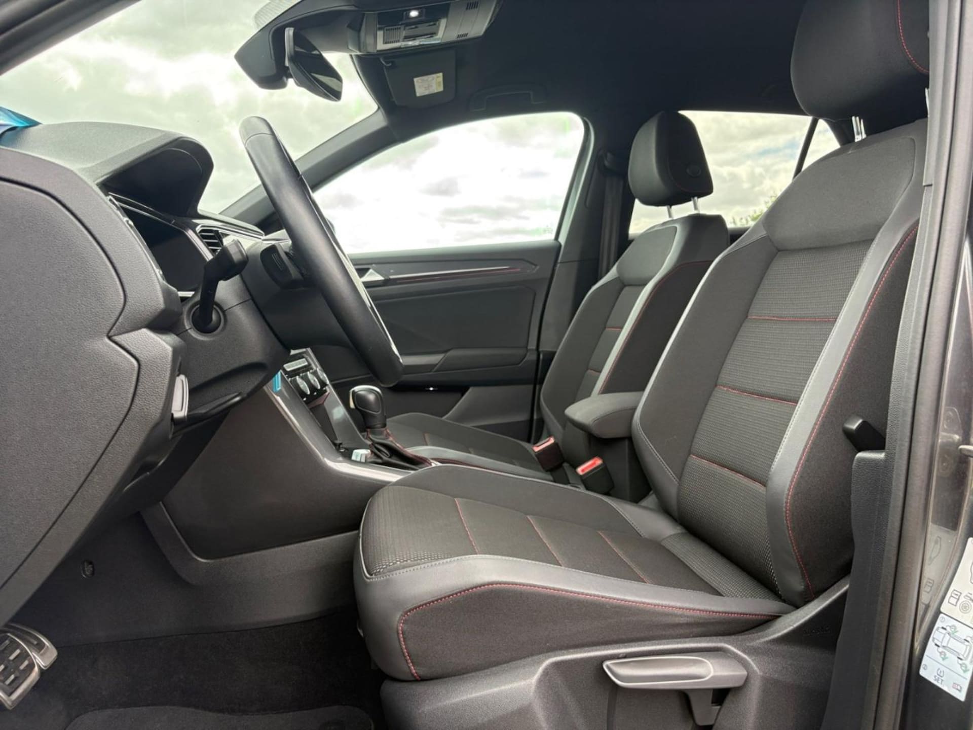Volkswagen T-Roc Sport