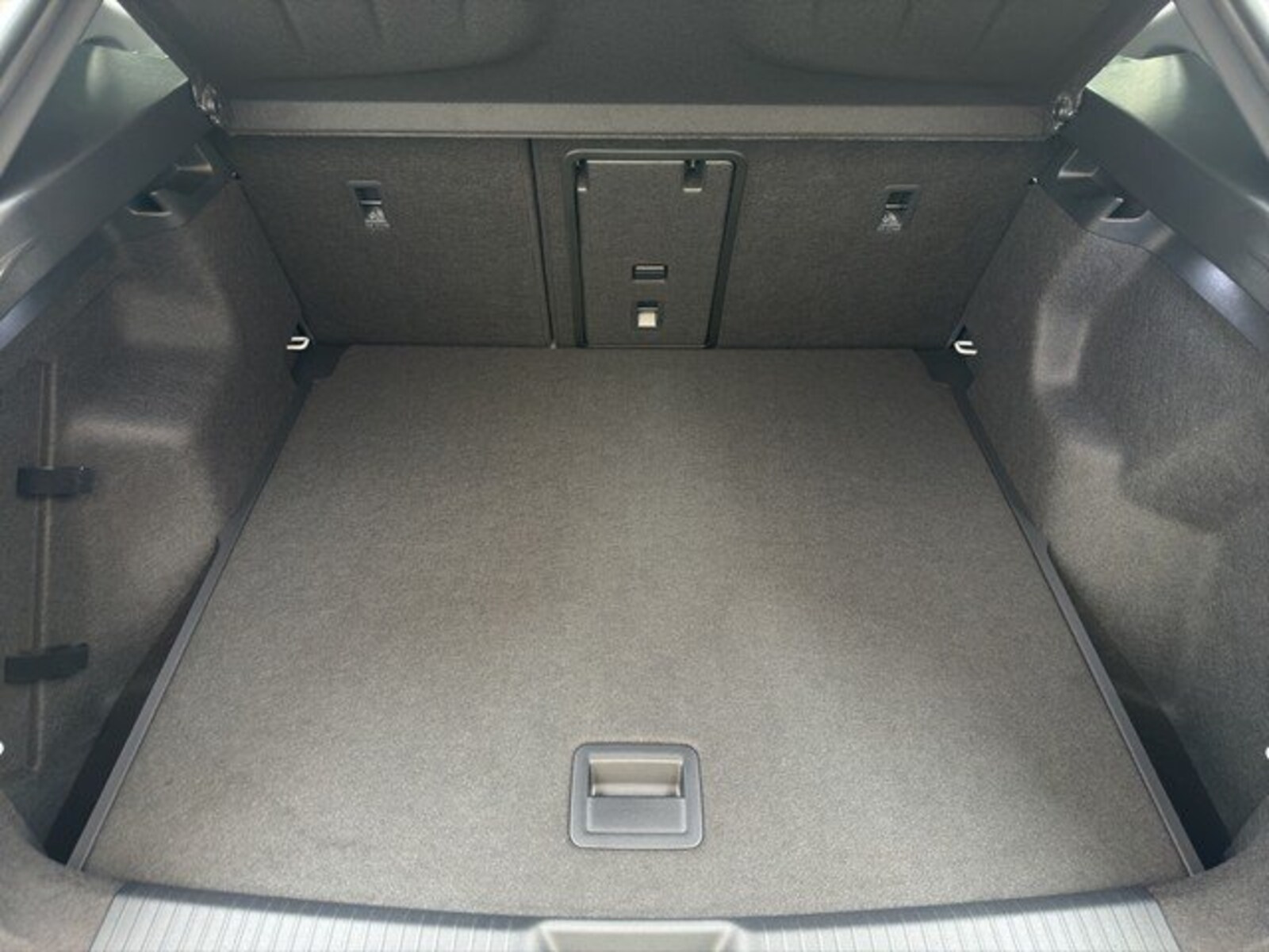 CUPRA Tavascan – Bild 9