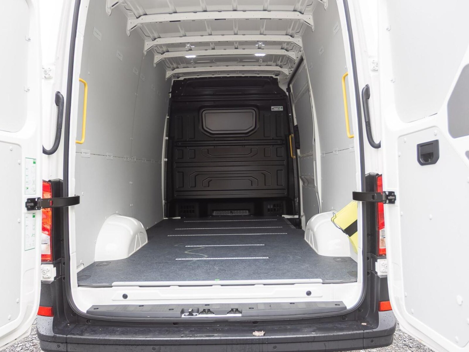 Volkswagen Crafter Kasten mittlerer Radstand – Bild 18