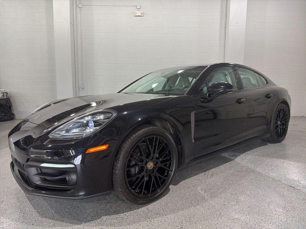 2023 Porsche Panamera Platinum Edition