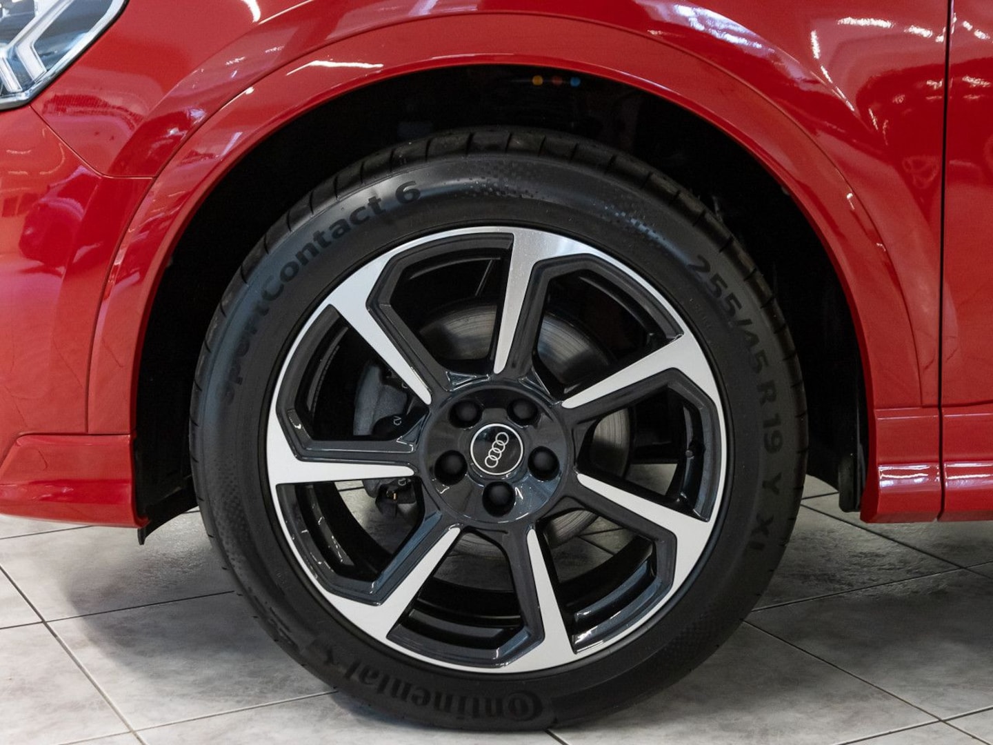 Bild über Audi Q3 TDI 110 kW S tronic - für weitere Informationen kontaktieren Sie den Audi Partner