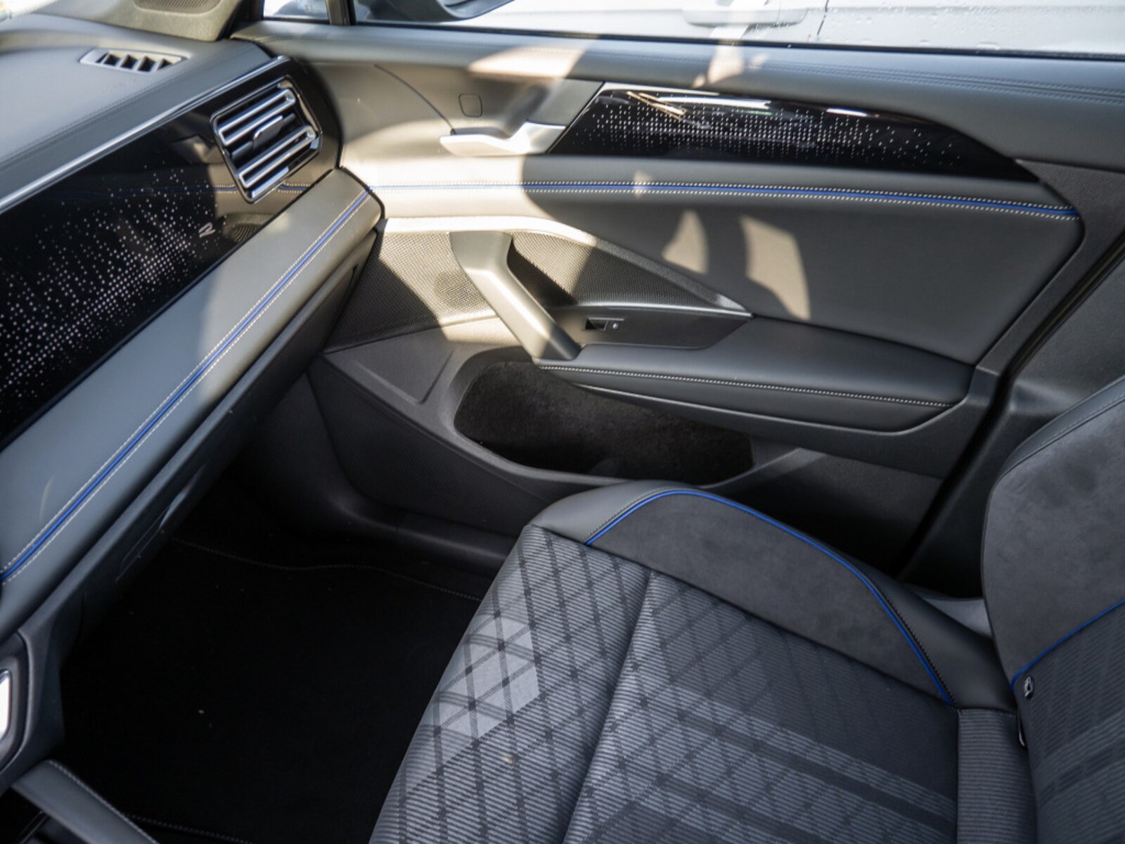 Volkswagen Tiguan – Bild 13