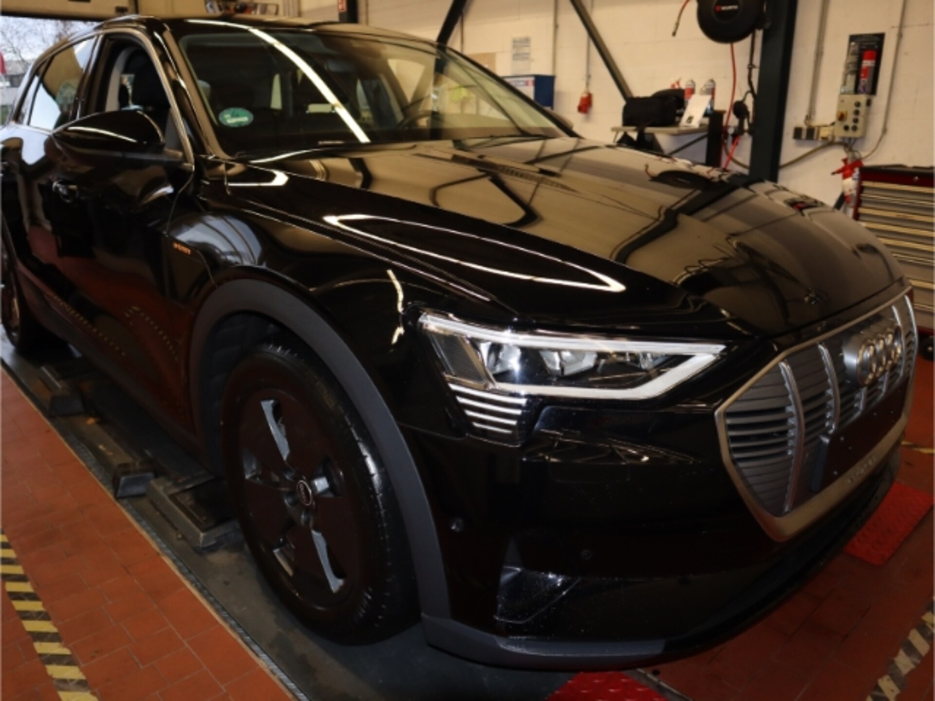 Audi e-tron