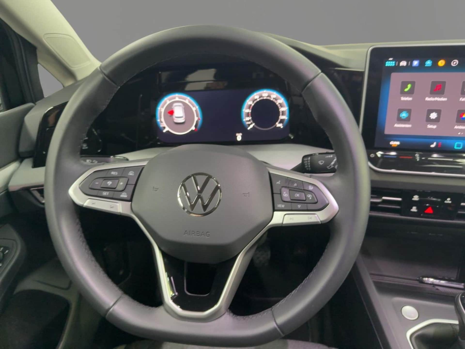 Volkswagen Golf Life
