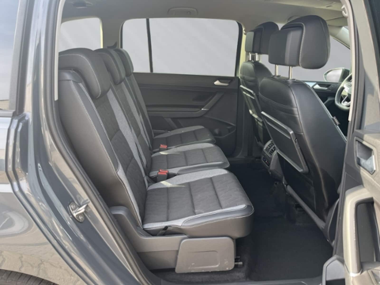 Volkswagen Touran – Bild 12