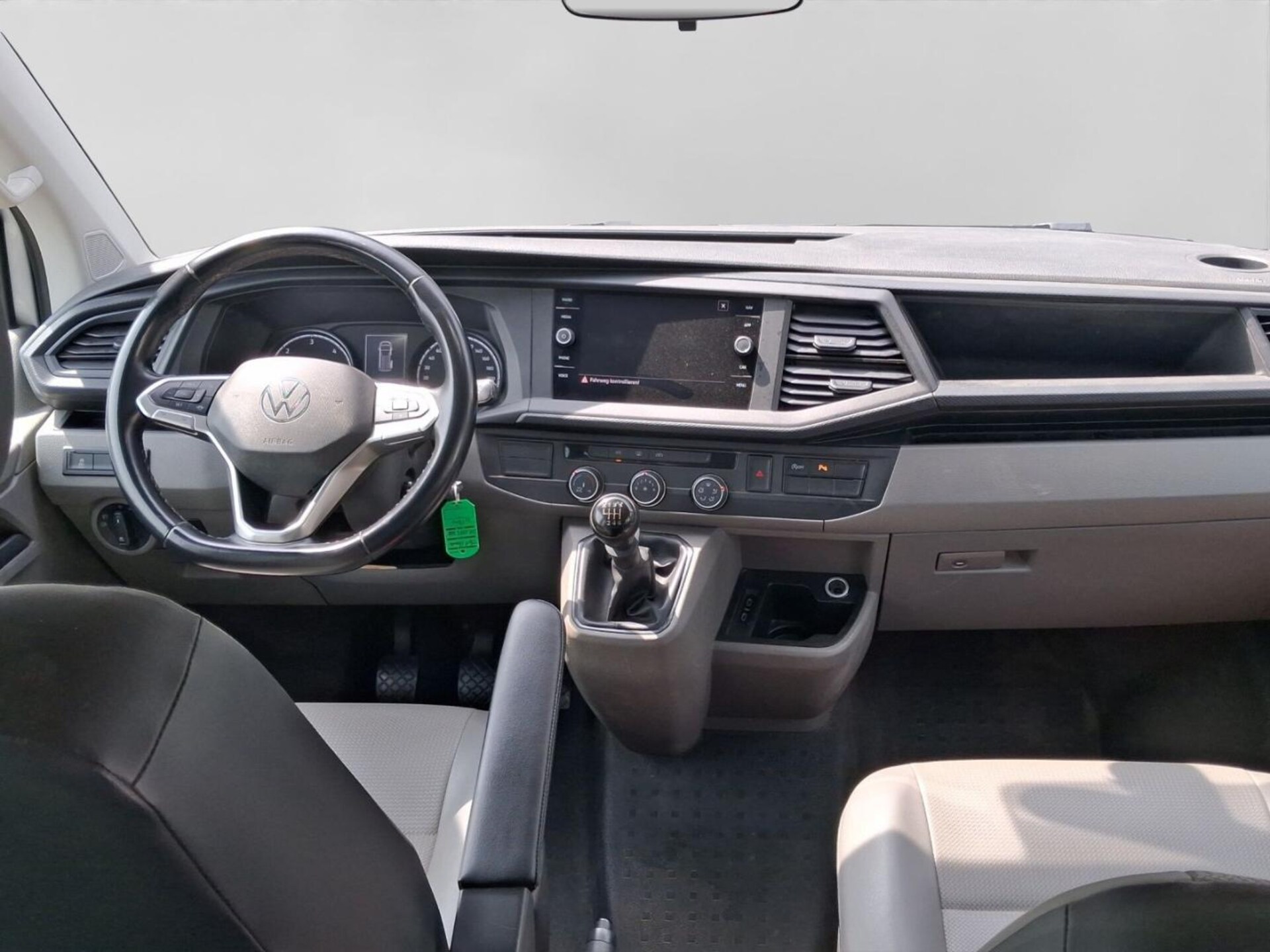 Volkswagen T6.1 Transporter Kombi langer Radstand