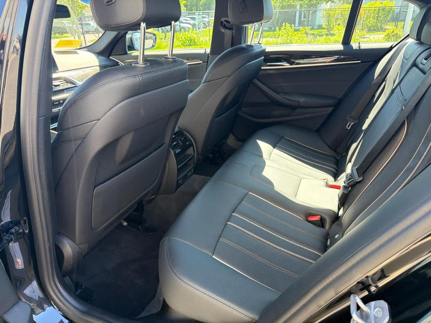 2021 BMW 5 Series 540i - Photo 9