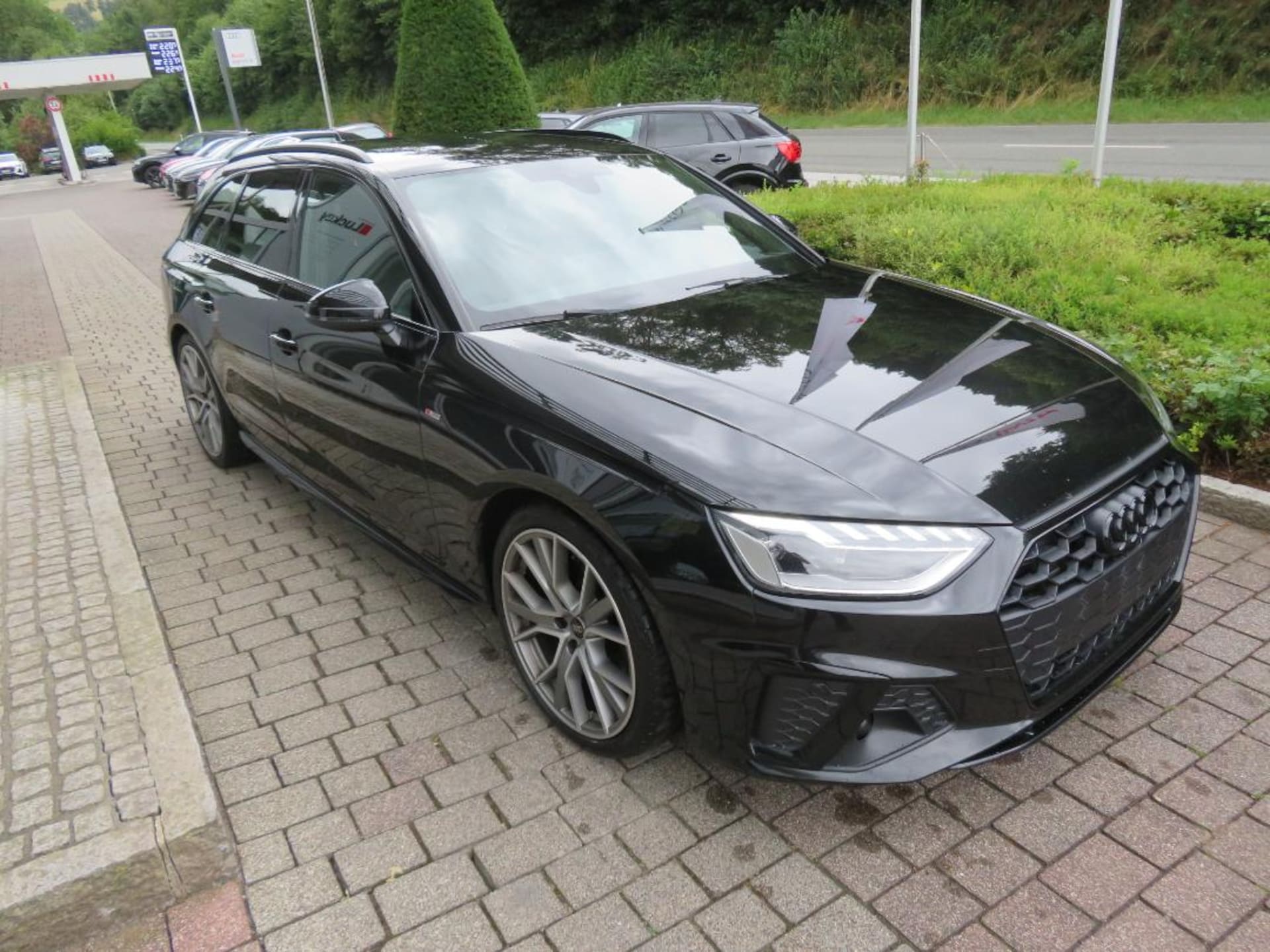 Audi A4 Avant S line