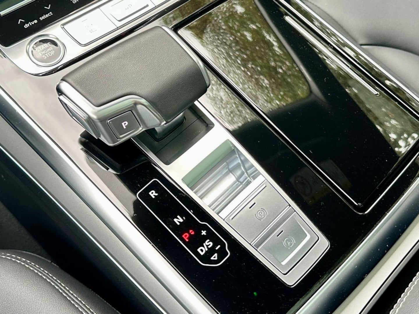 Bild über Audi Q7 SUV TFSI e S line business TFSI e quattro 290 kW tiptronic - für weitere Informationen kontaktieren Sie den Audi Partner