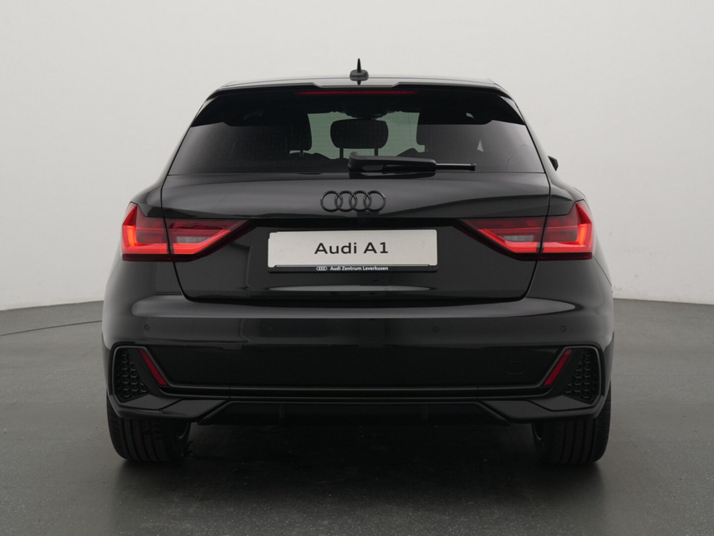 Bild über Audi A1 Sportback S line 35 TFSI S tronic - für weitere Informationen kontaktieren Sie den Audi Partner