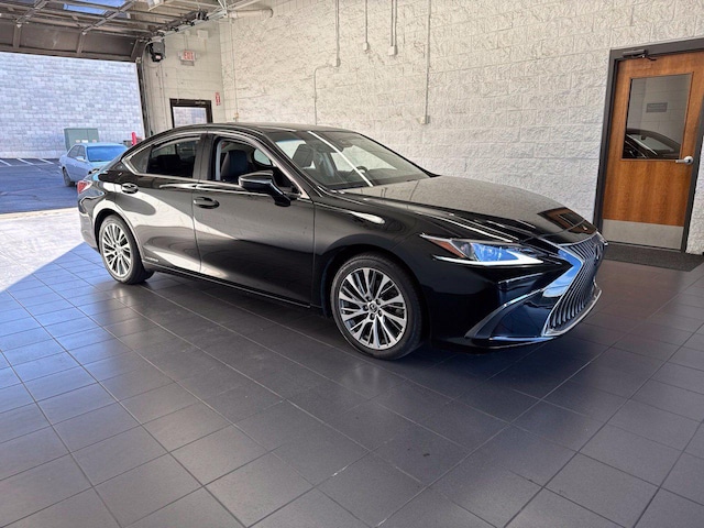 2019 Lexus ES 300h
