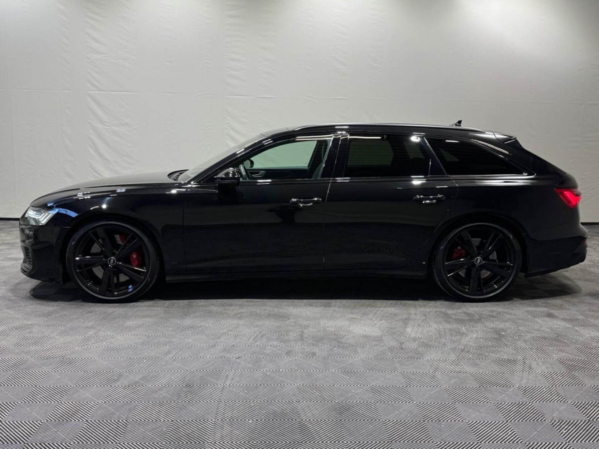 Audi S6 Avant