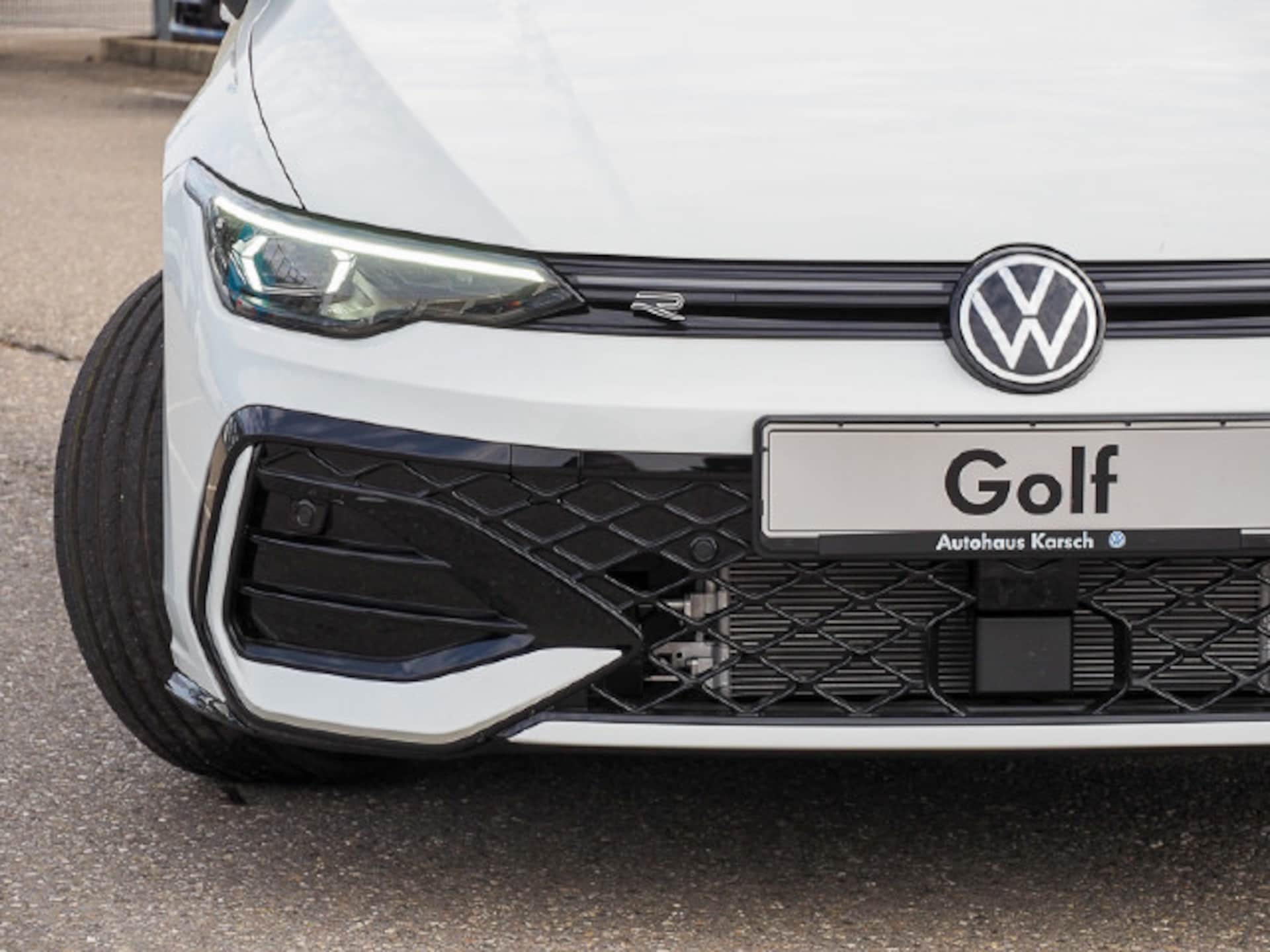 Volkswagen Golf R-Line
