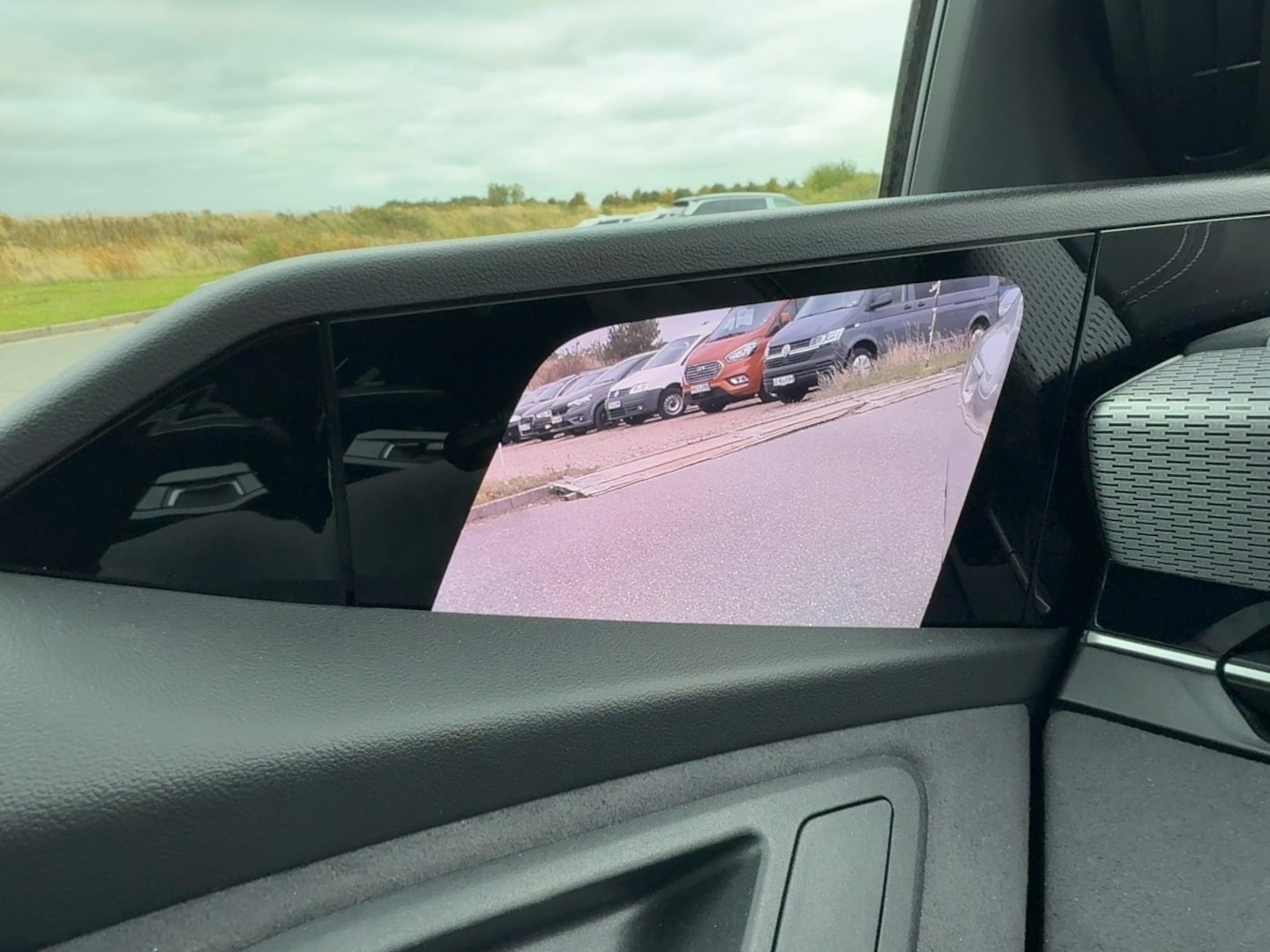 Bild über Audi A6 Avant e-tron e-tron performance - für weitere Informationen kontaktieren Sie den Audi Partner