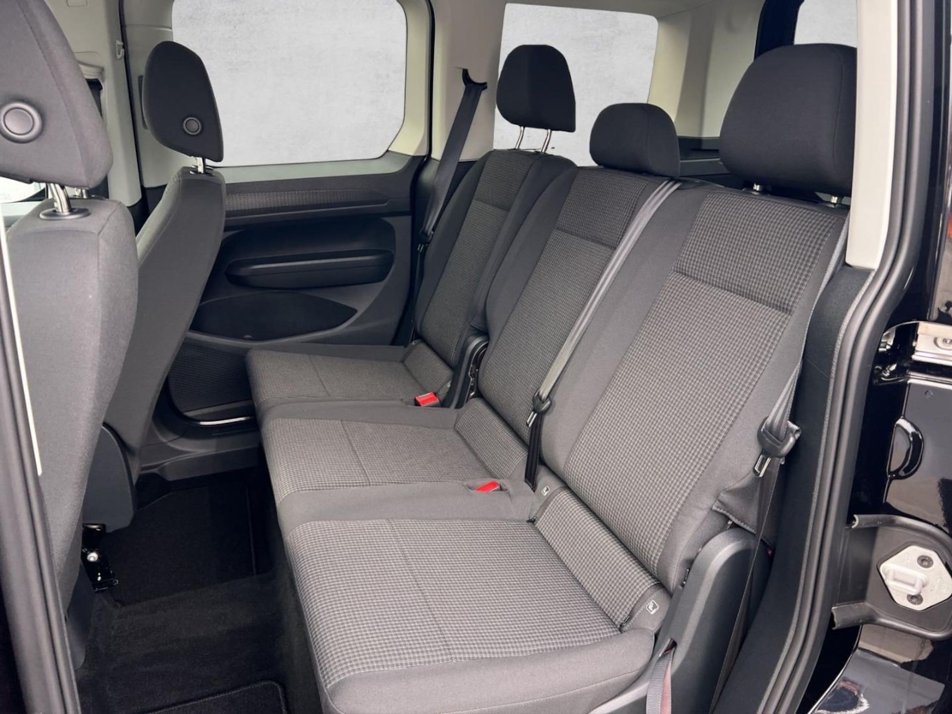 Volkswagen Caddy Basis-Modell