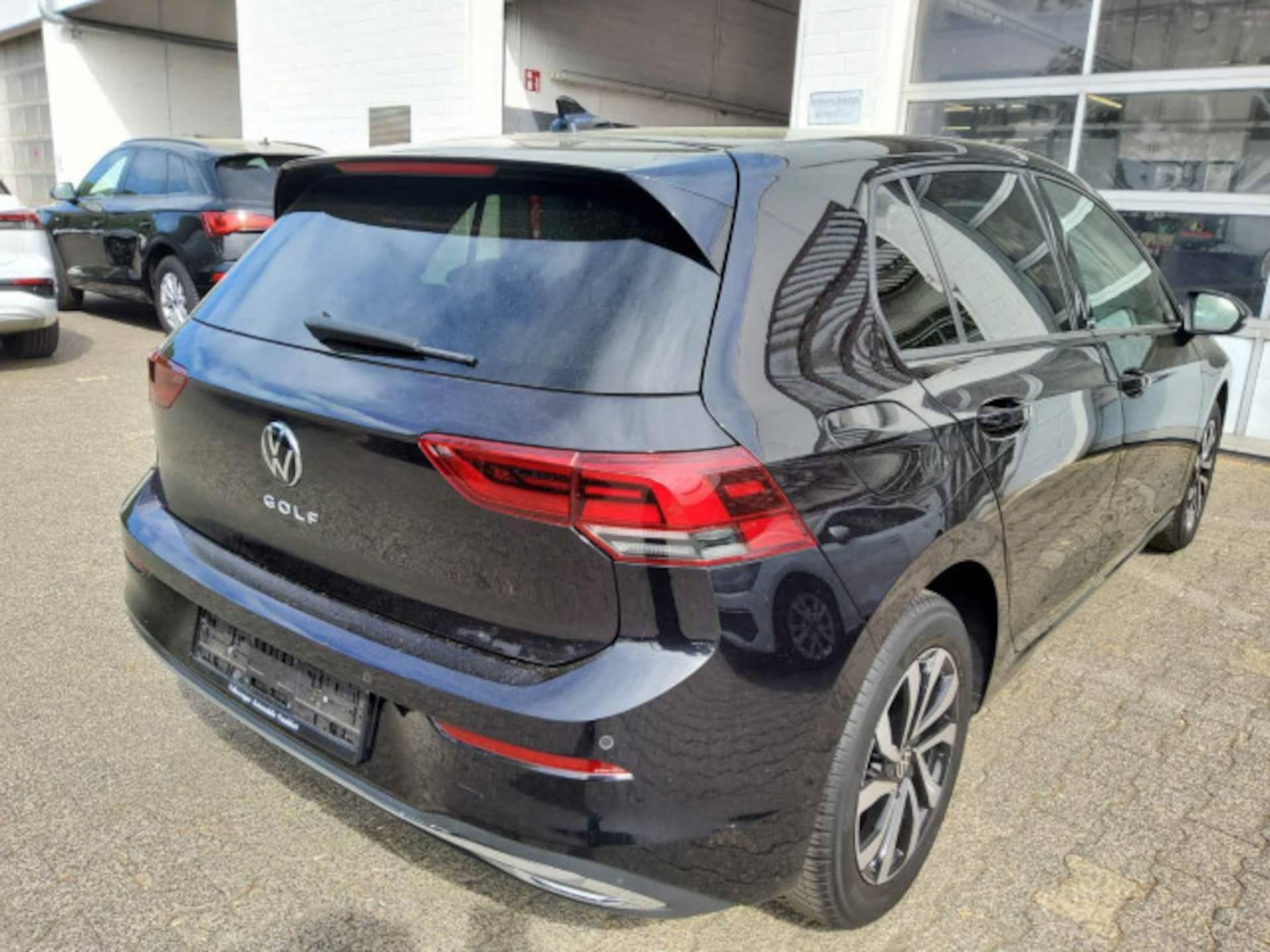 Volkswagen Golf Life
