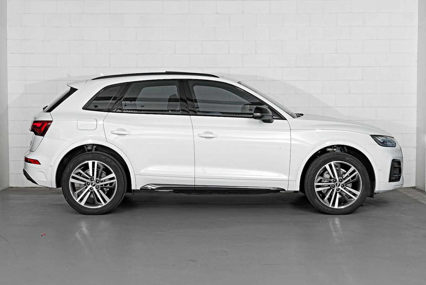 Image about Audi Q5 sport 40 TDI quattro S tronic