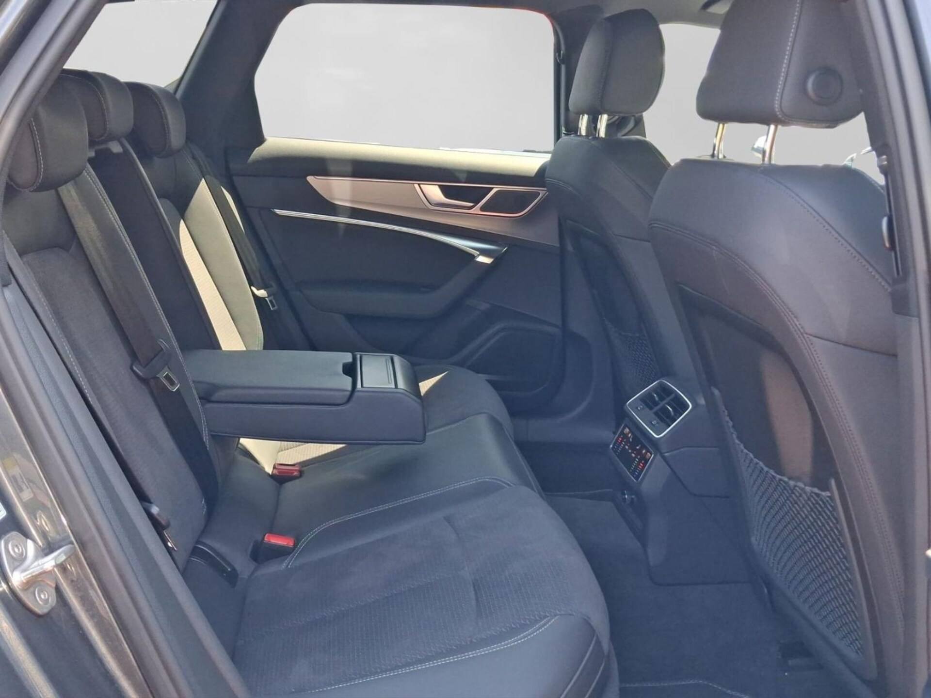 Audi S6 Avant