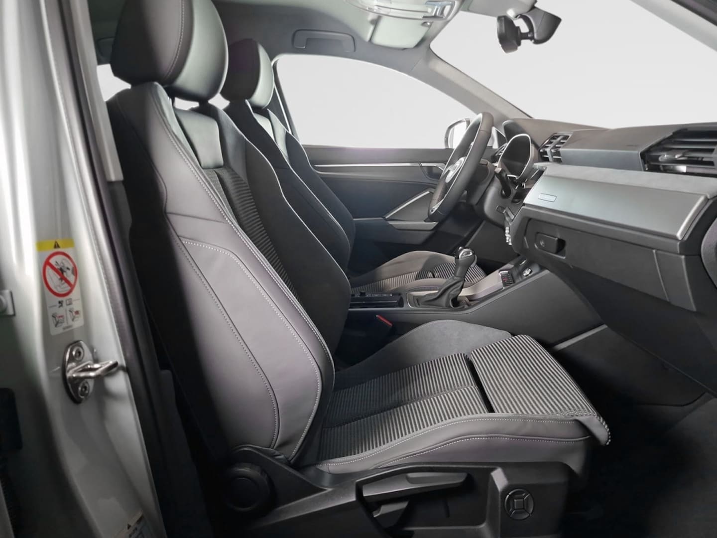 Bild über Audi Q3 Sportback 35 TFSI S tronic - für weitere Informationen kontaktieren Sie den Audi Partner