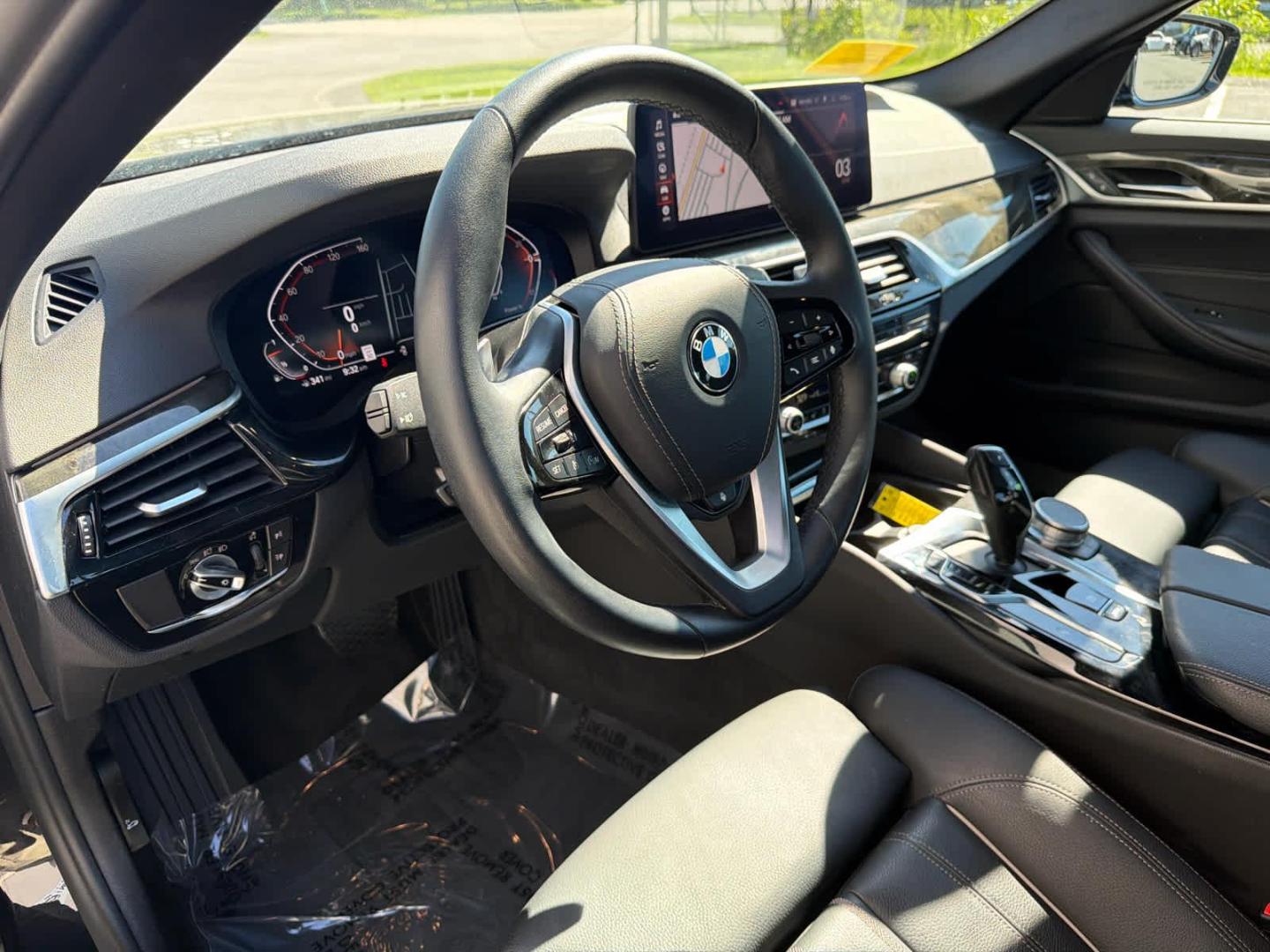 2021 BMW 5 Series 540i - Photo 14