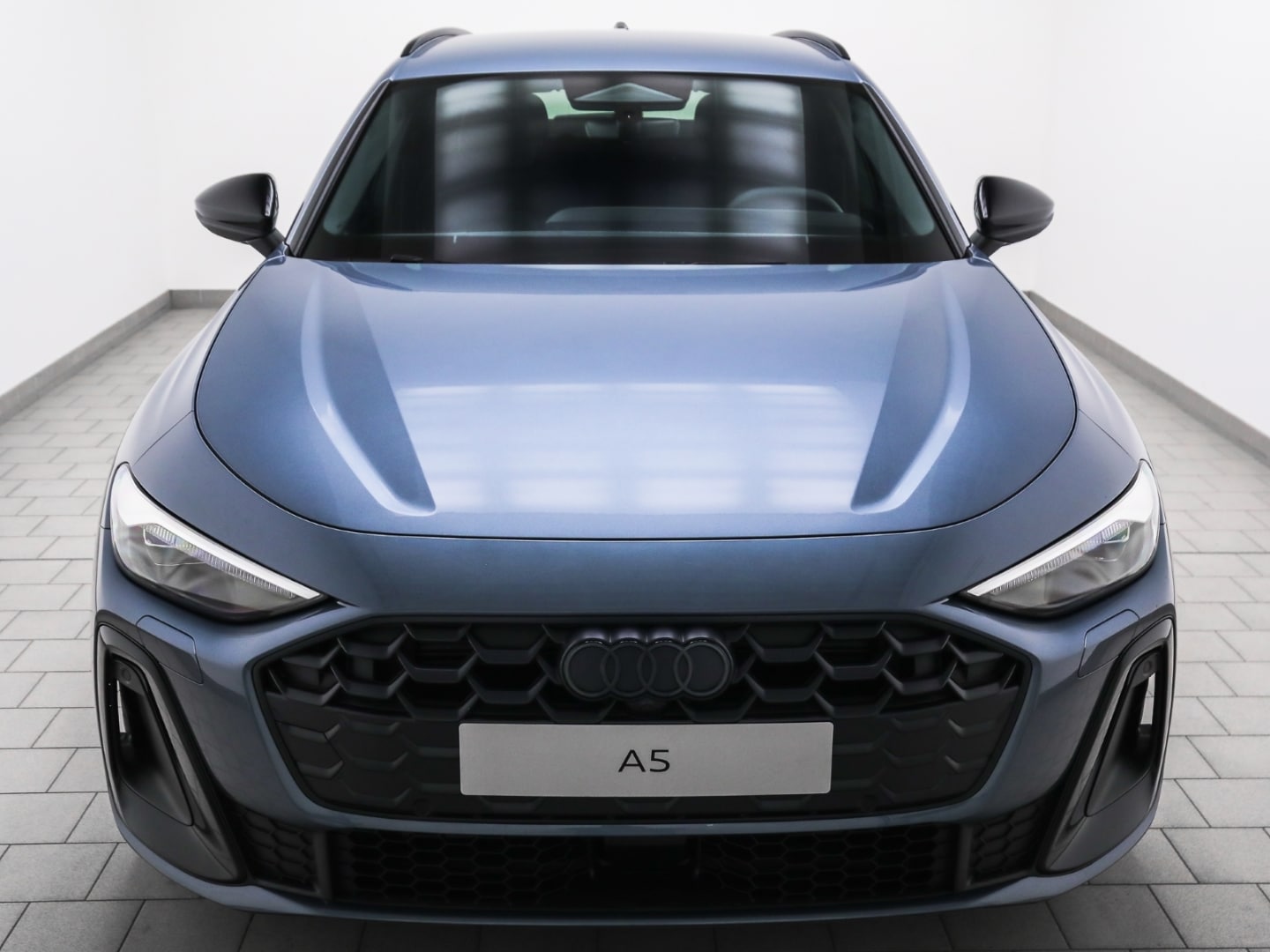 Bild über Audi A5 Avant TDI quattro 150 kW S tronic - für weitere Informationen kontaktieren Sie den Audi Partner