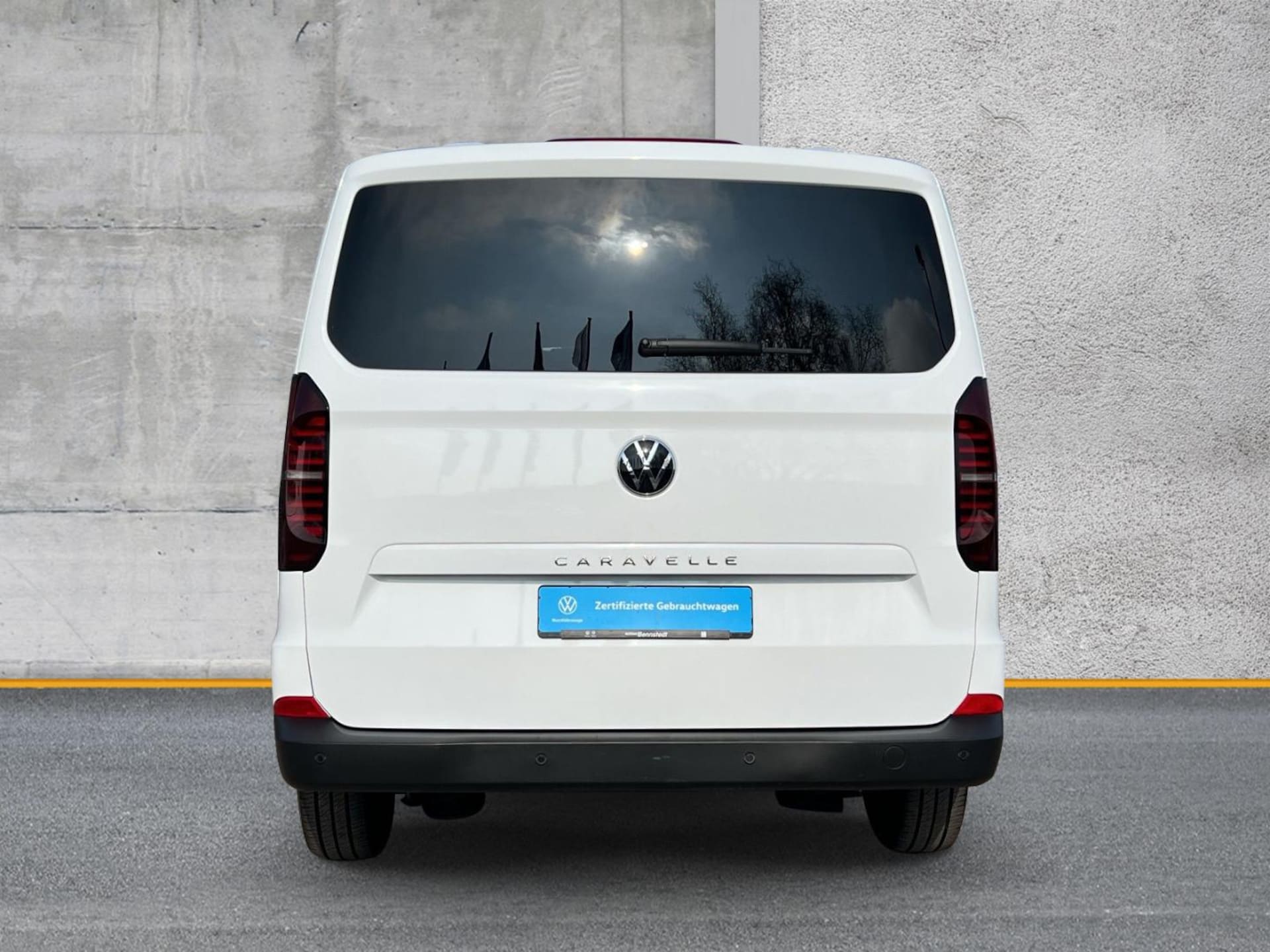 Volkswagen Caravelle langer Radstand Basis-Modell