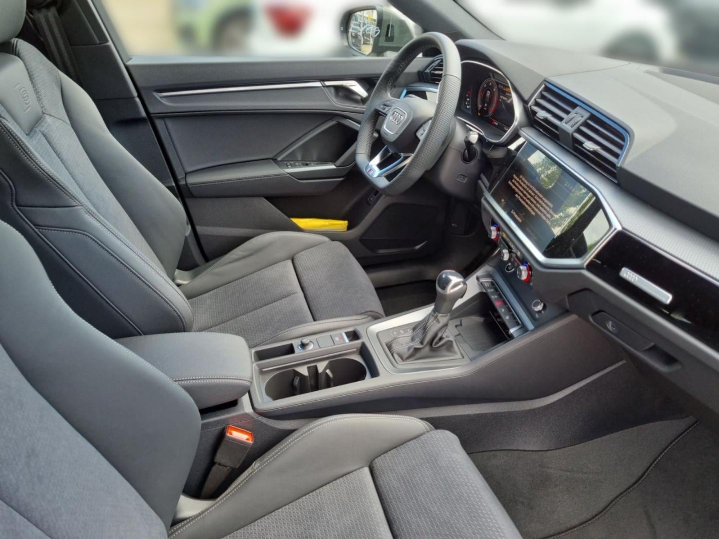 Bild über Audi Q3 Sportback S line 35 TDI S tronic - für weitere Informationen kontaktieren Sie den Audi Partner
