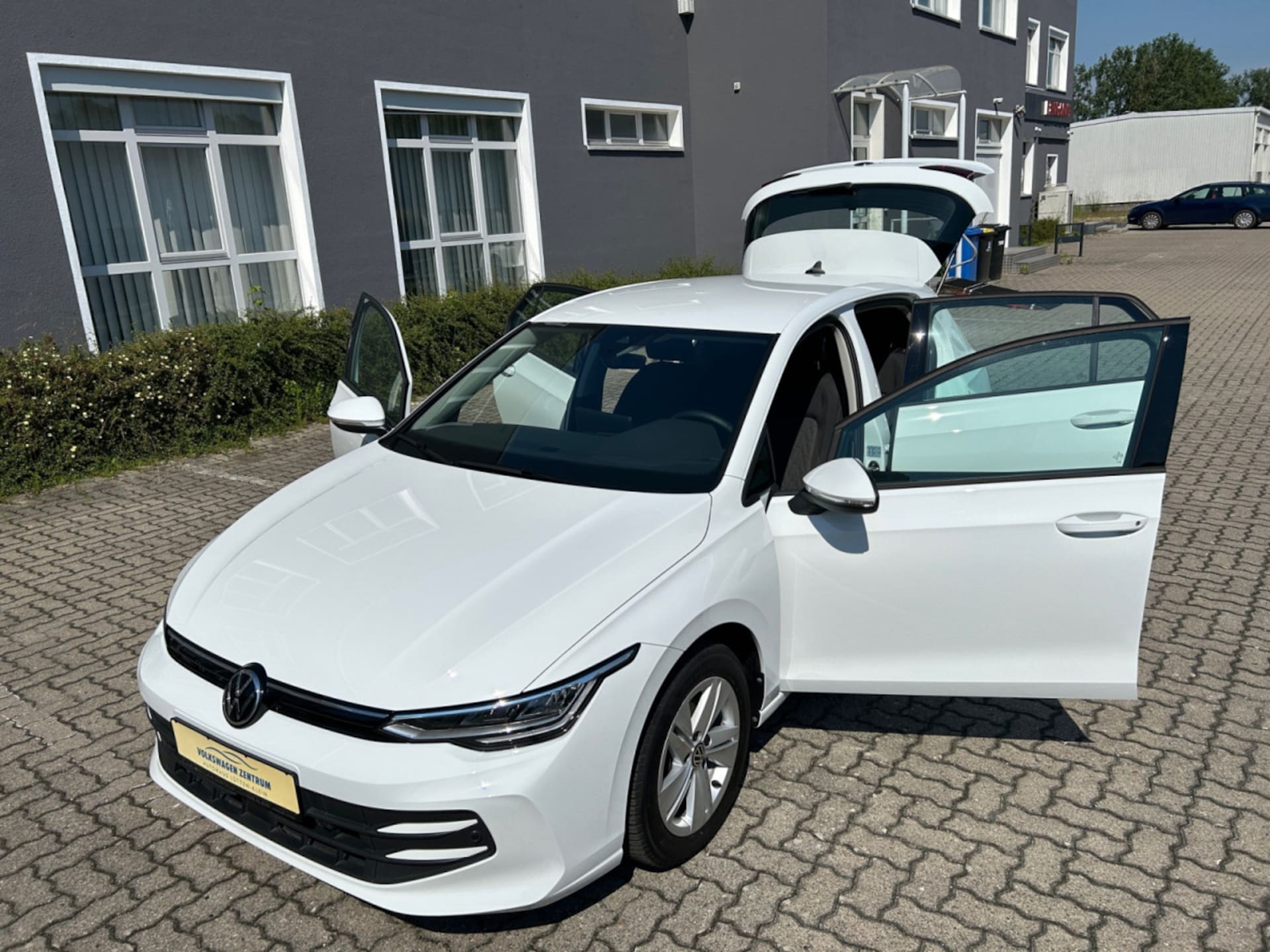 Volkswagen Golf Life