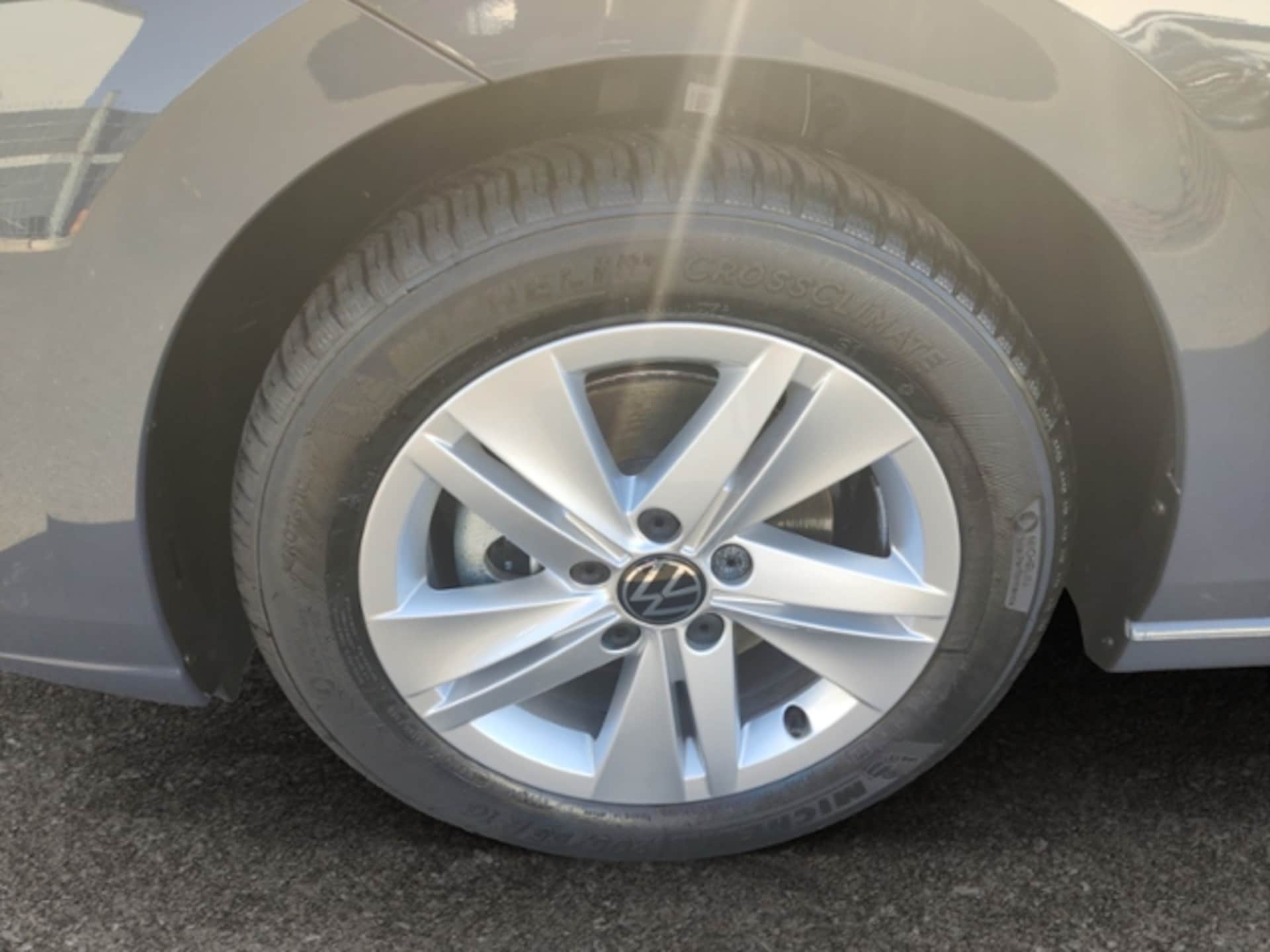 Volkswagen Golf Basis-Modell