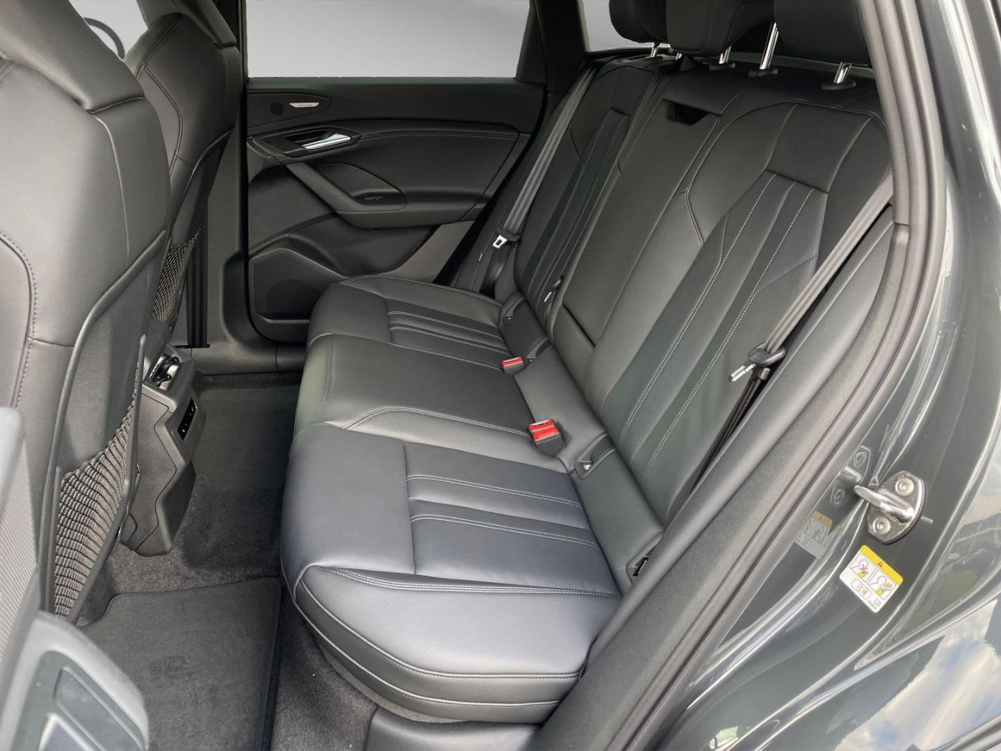 Image about Audi Q6 SUV e-tron e-tron quattro