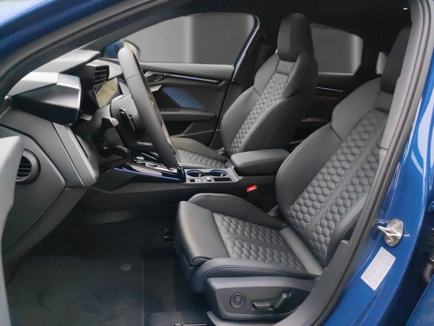 Image about Audi RS 3 Limousine TFSI quattro S tronic
