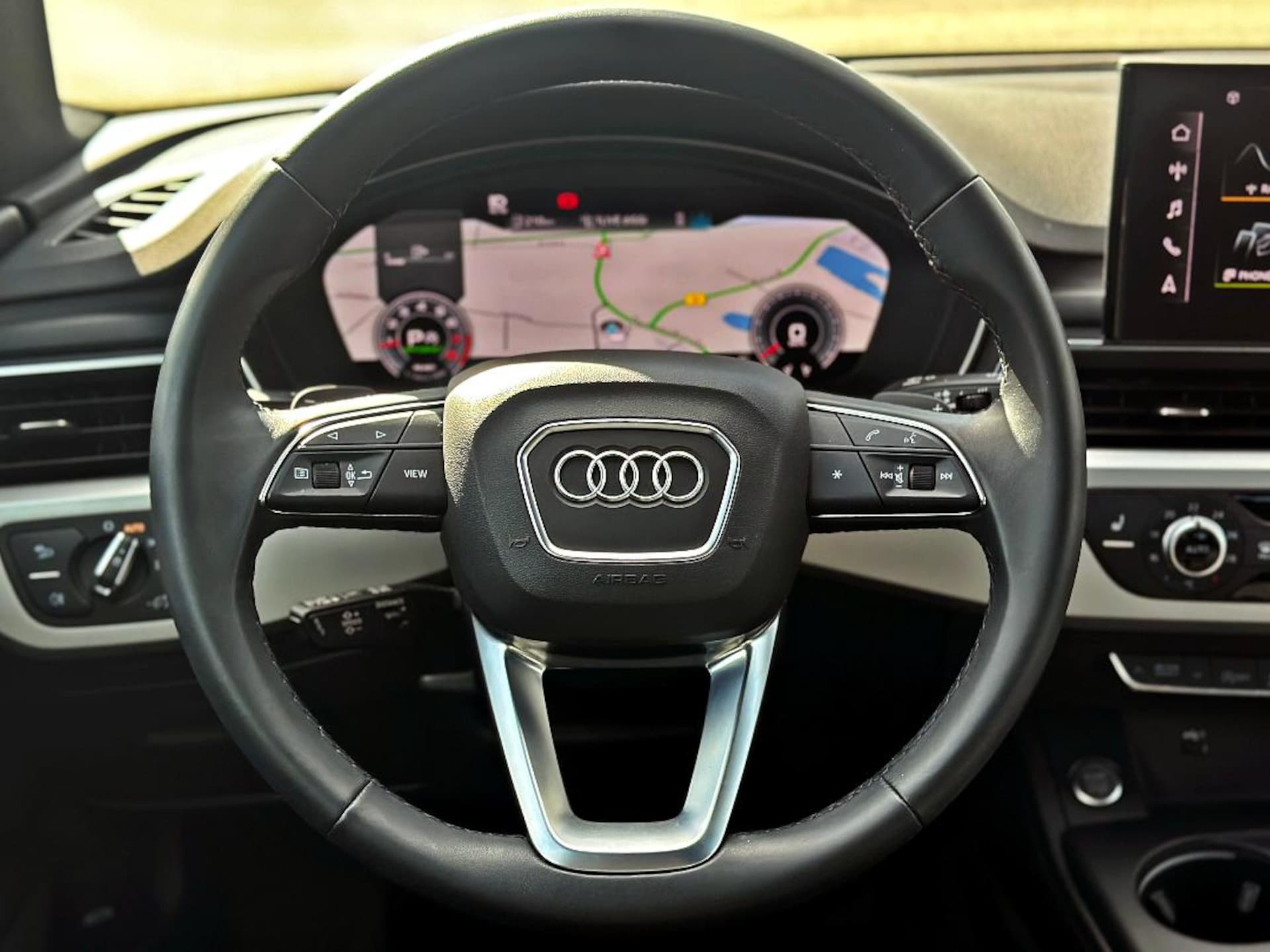 Audi A4 Avant S line