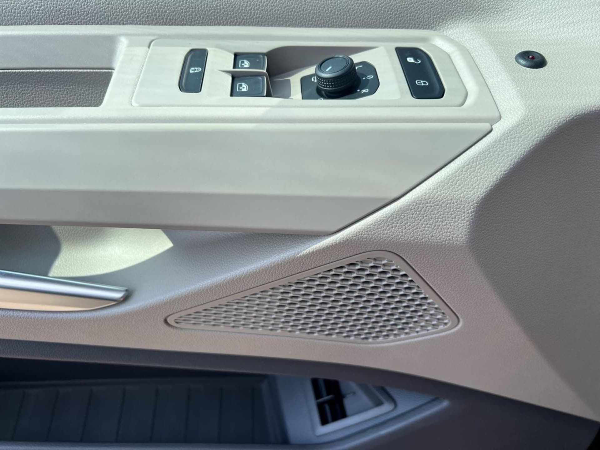 Volkswagen Multivan Basis-Modell