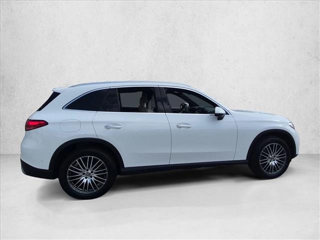 2025 Mercedes-Benz GLC 300