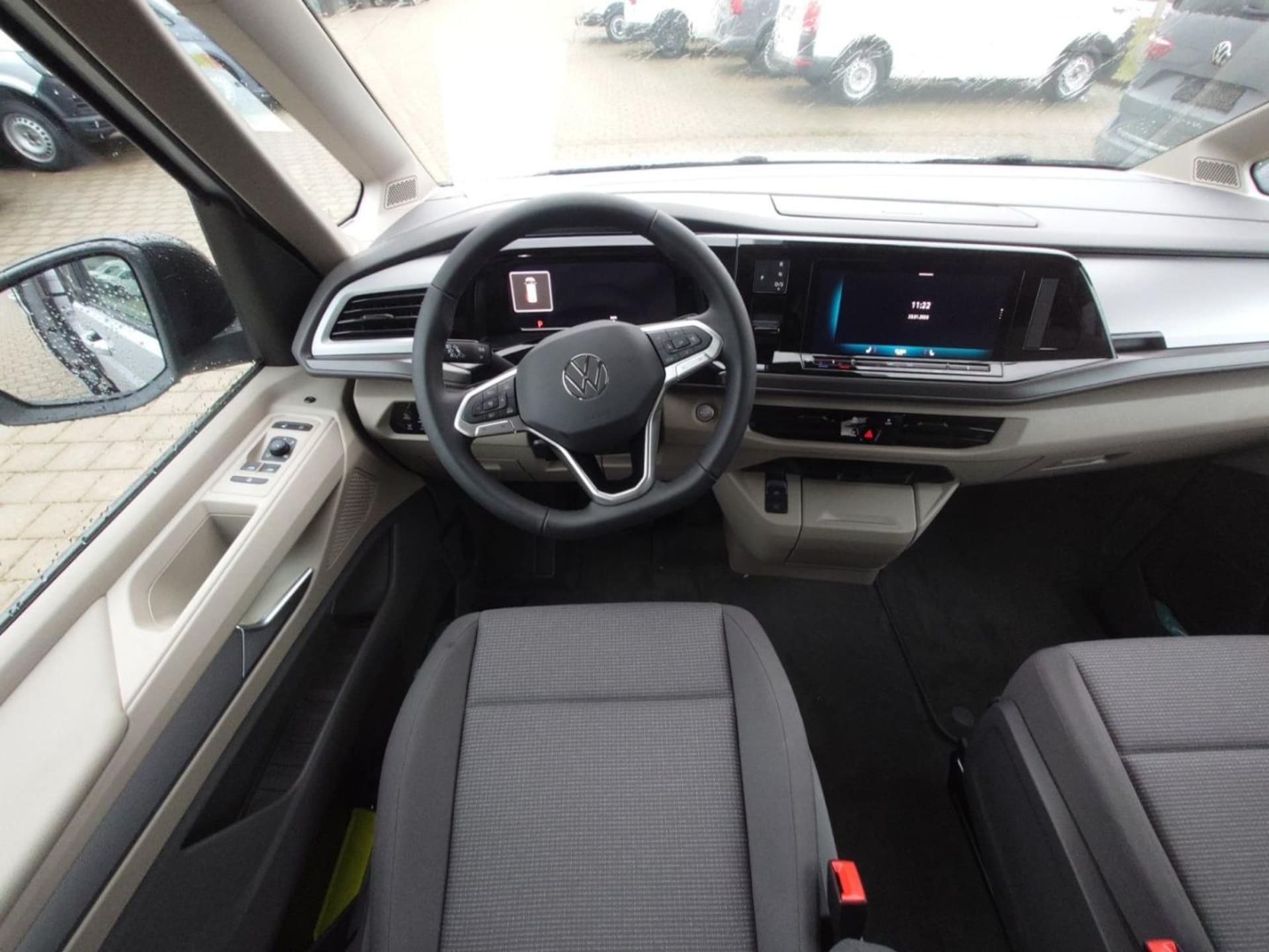 Volkswagen Multivan Langversion Basis-Modell