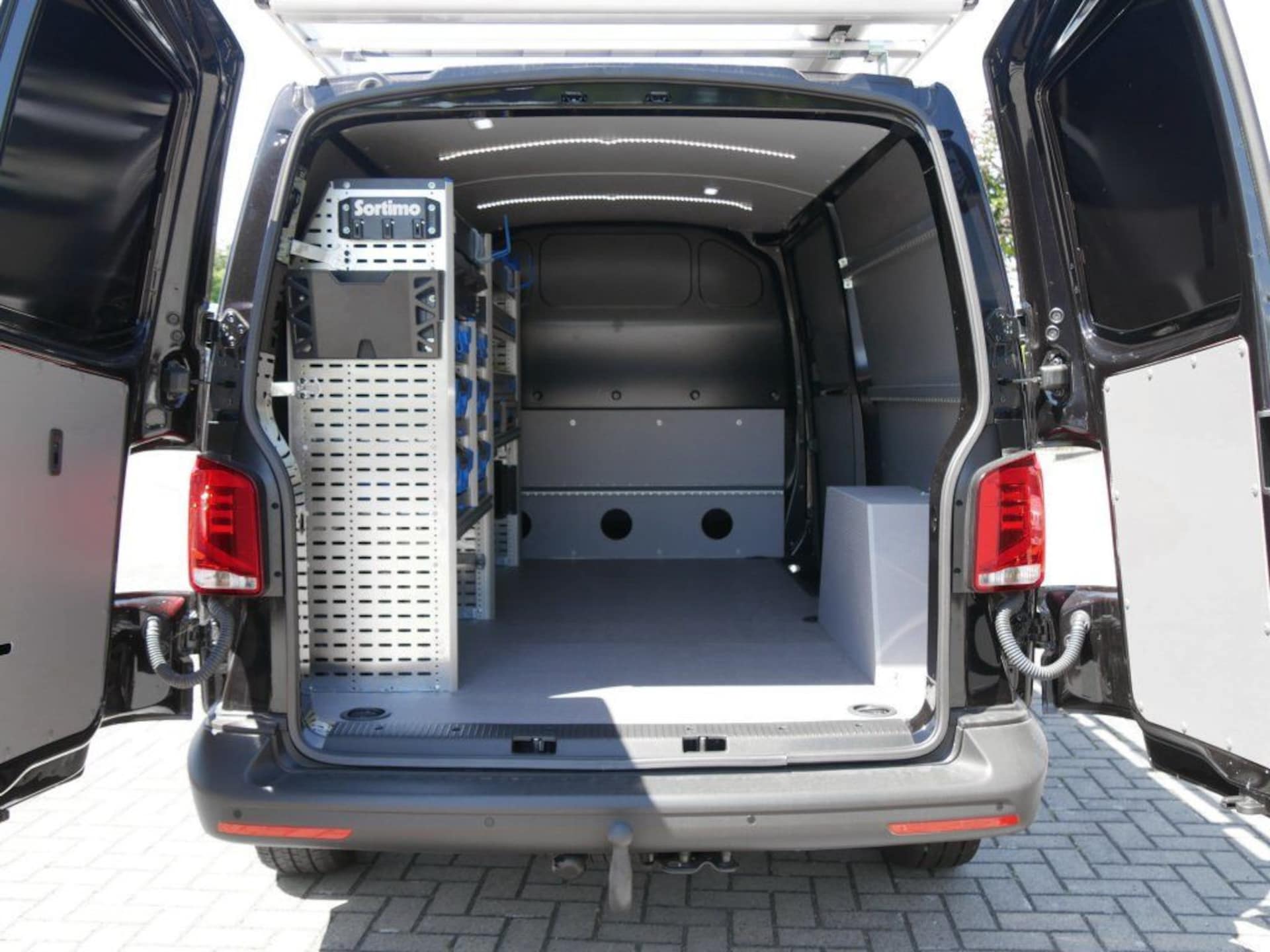 Volkswagen T6.1 Transporter Kasten langer Radstand