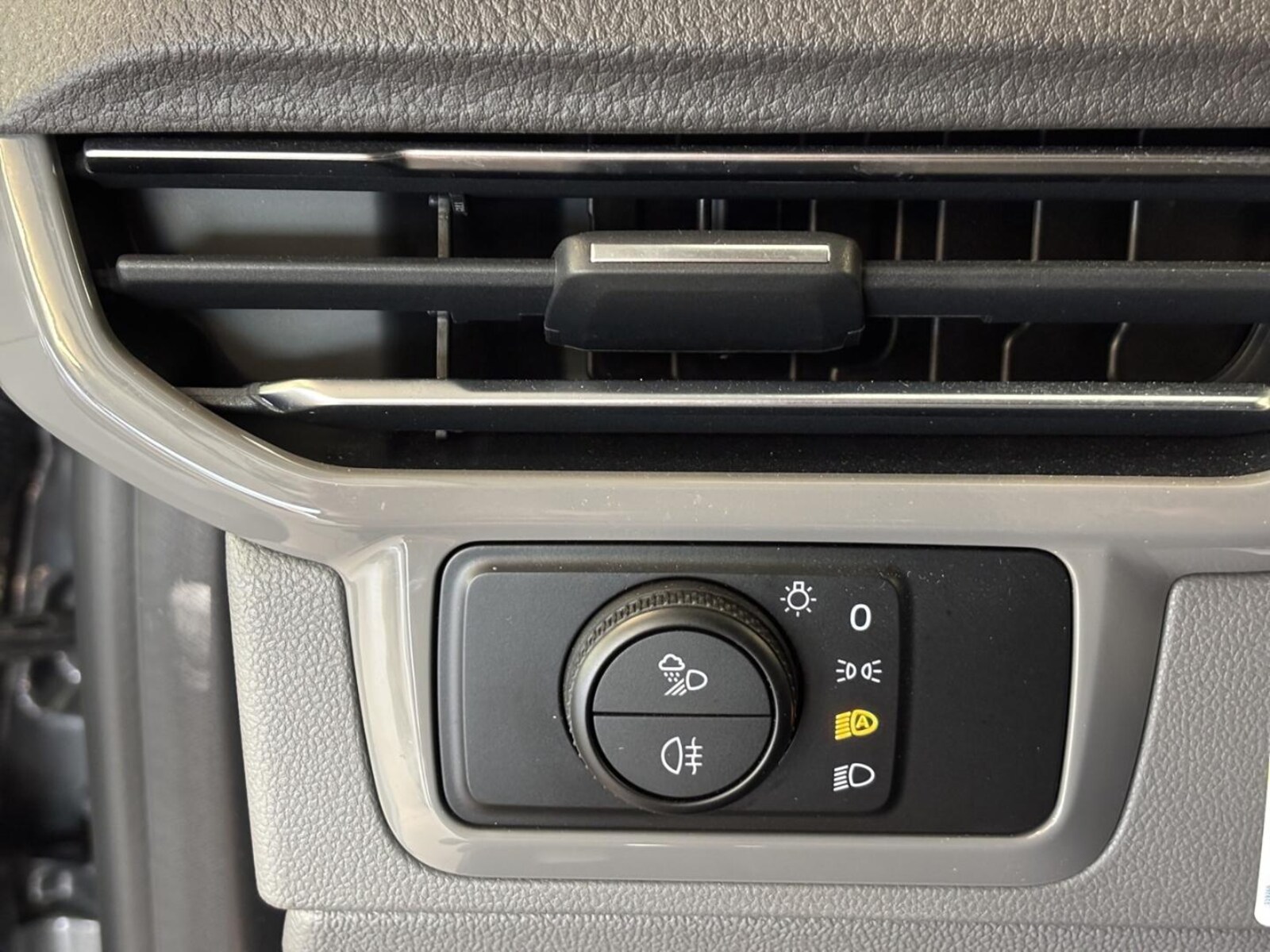 Volkswagen Caravelle langer Radstand – Bild 11