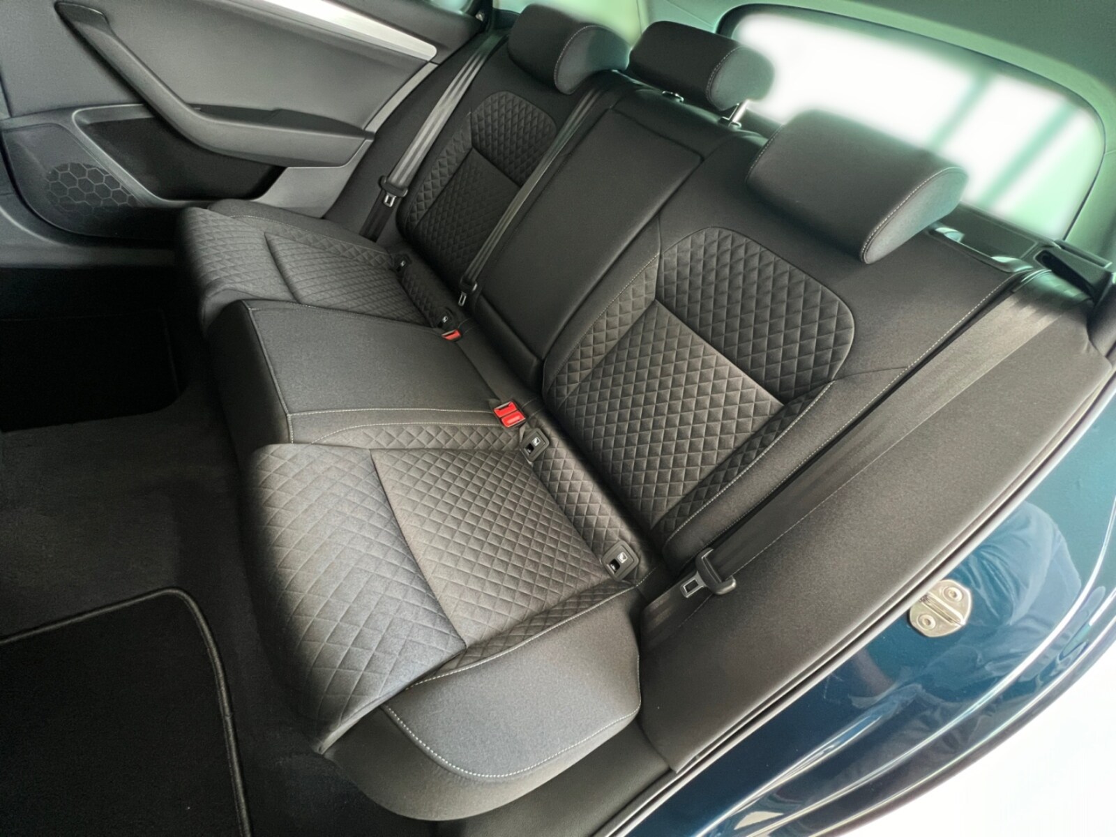 Škoda Superb Combi – Bild 9