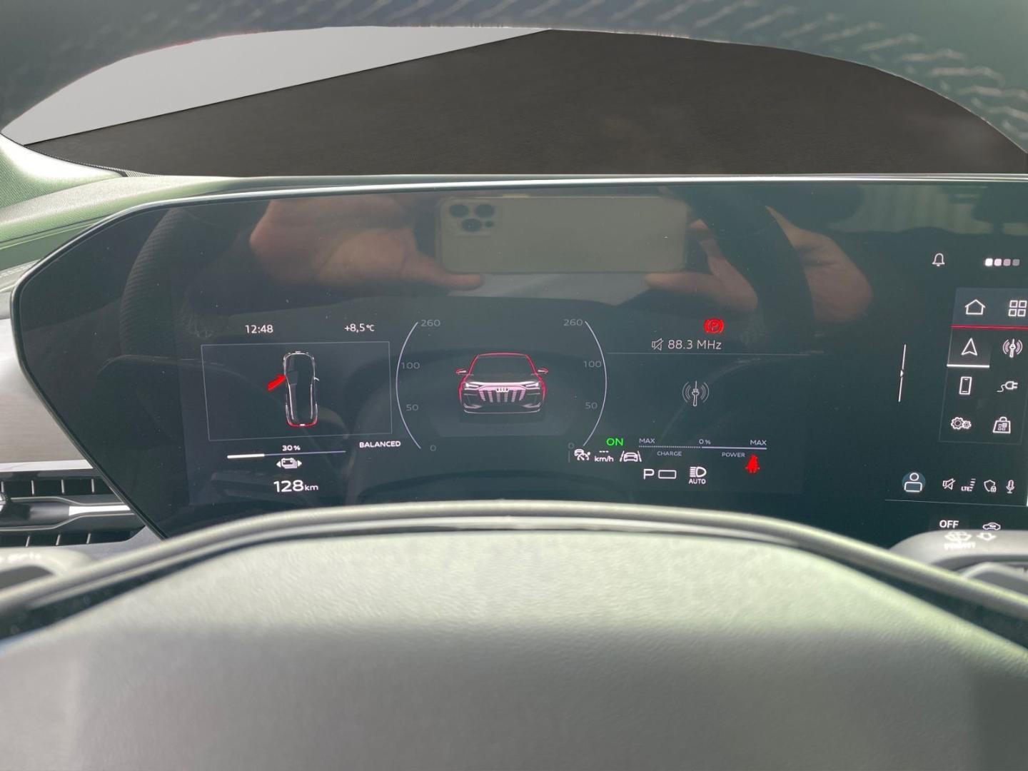 Image about Audi Q6 SUV e-tron e-tron quattro