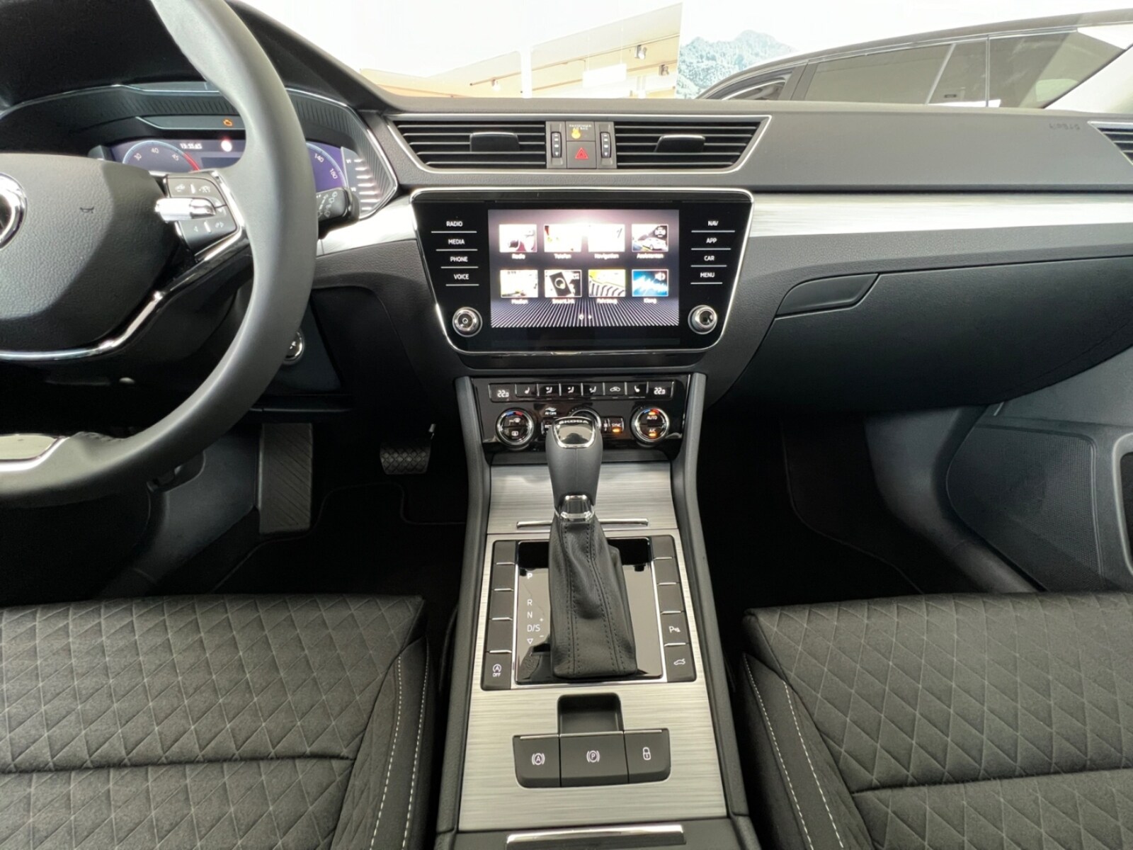 Škoda Superb Combi – Bild 10