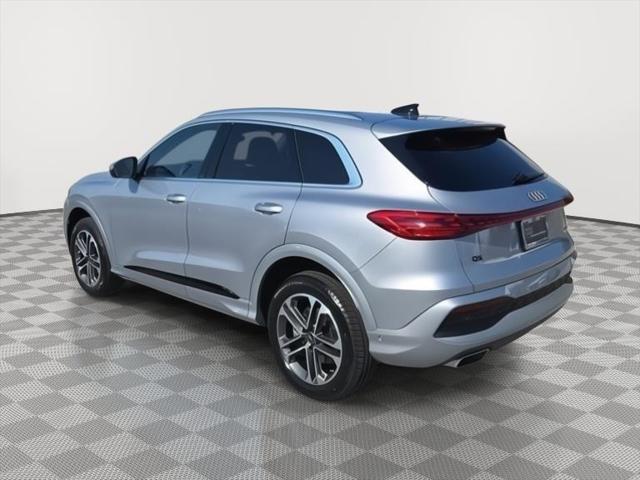 2025 Audi Q5 Premium - Photo 6