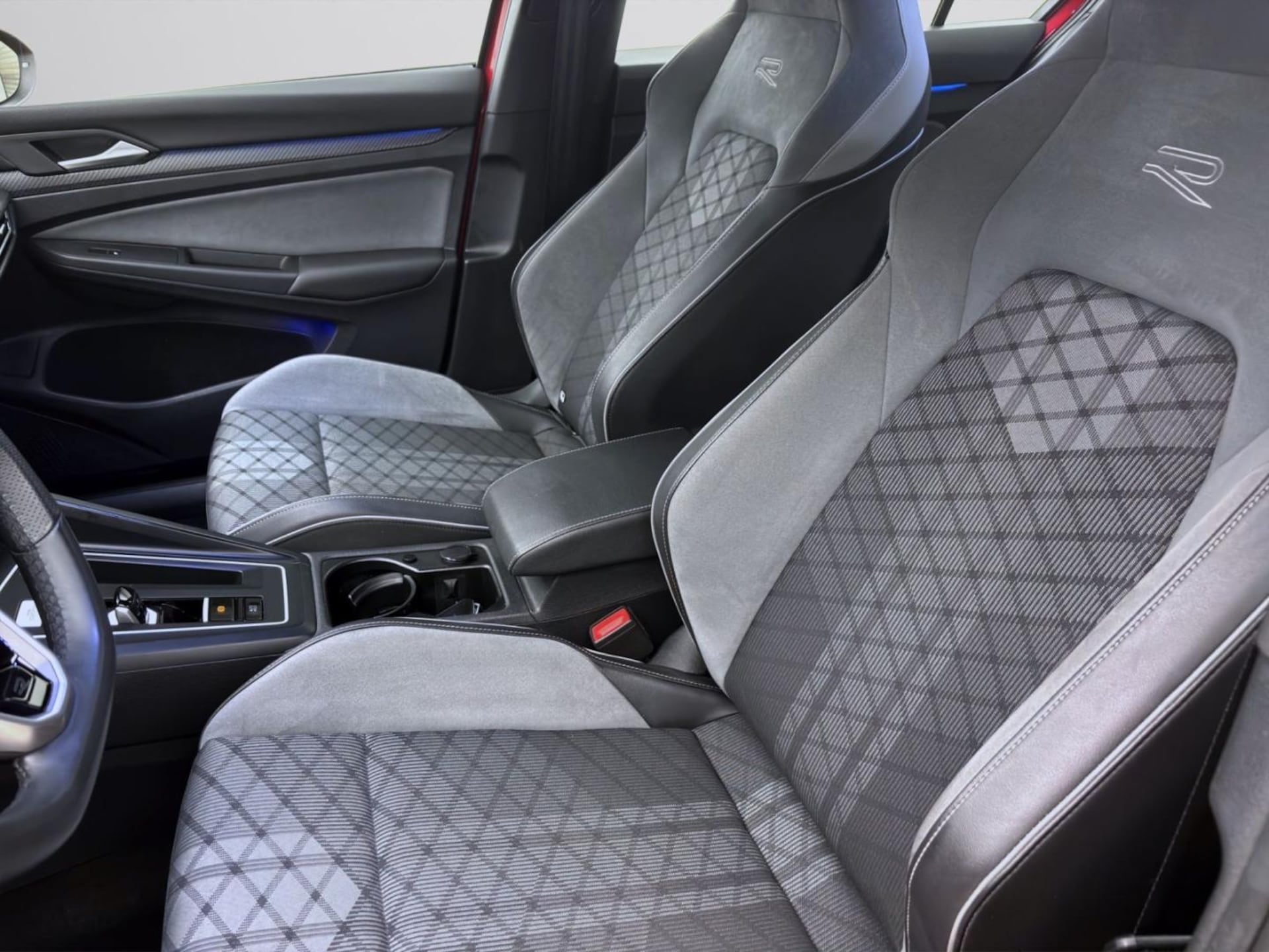 Volkswagen Golf R-Line