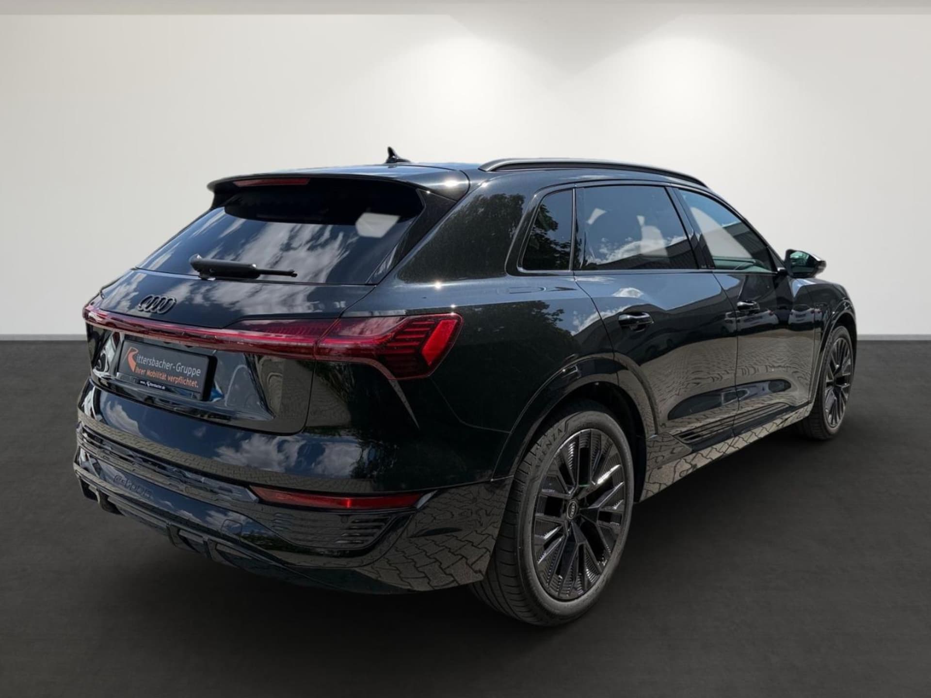 Audi Q8 e-tron S line