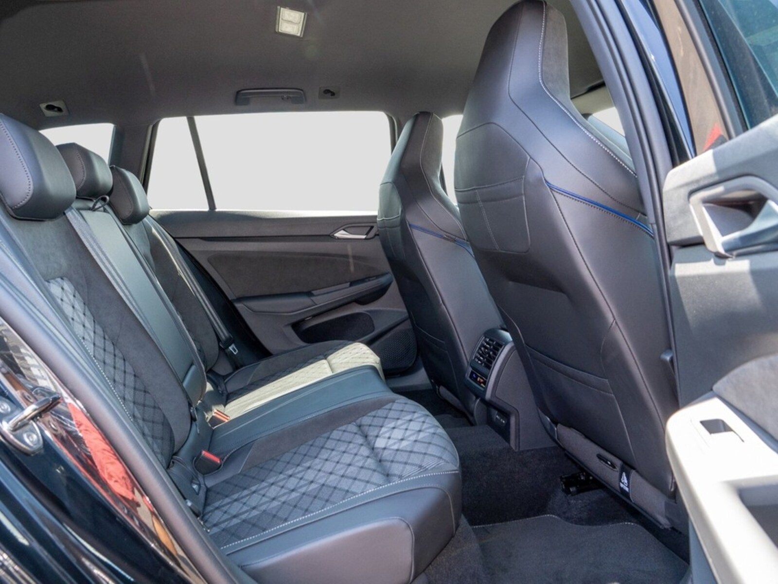 Volkswagen Golf Variant – Bild 11