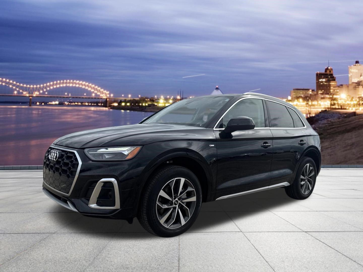 2022 Audi Q5 45 Premium Plus's photo