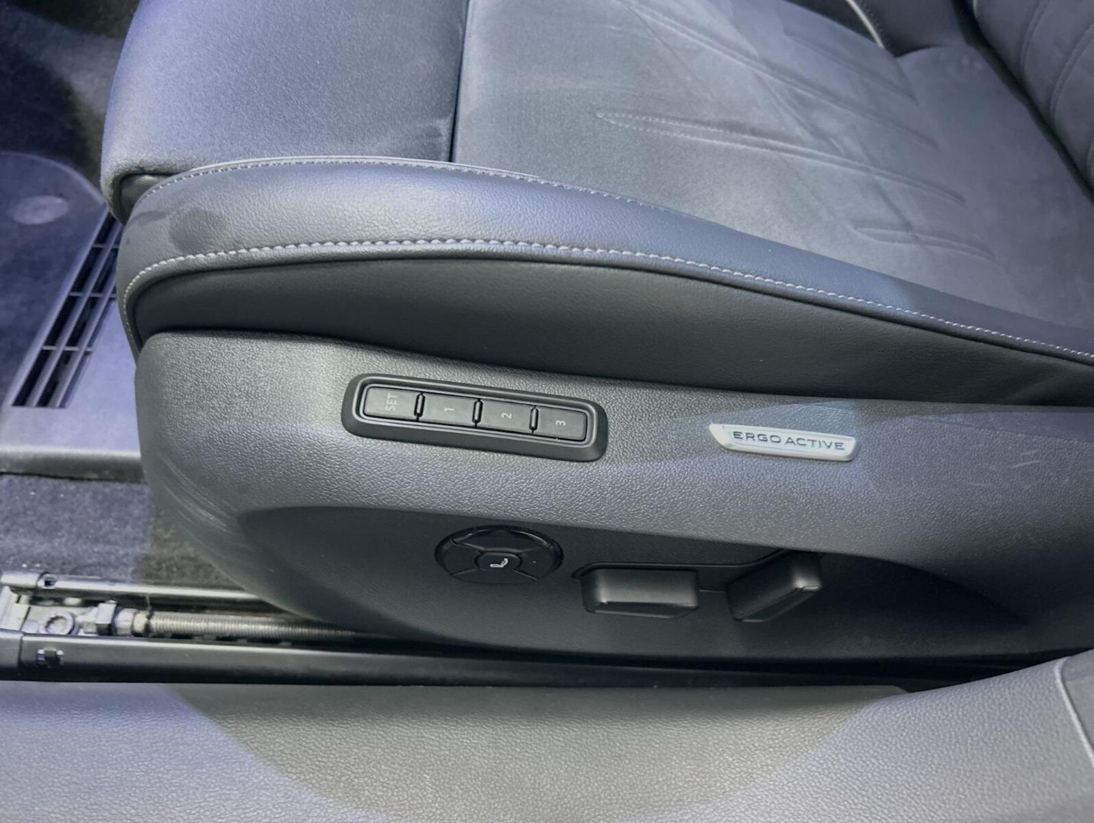Volkswagen Passat – Bild 12