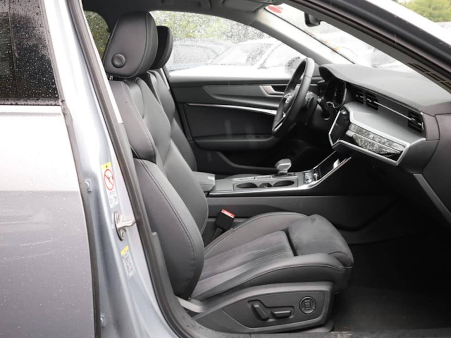 Bild über Audi A6 Avant TFSI e S line 50 TFSI e quattro S tronic - für weitere Informationen kontaktieren Sie den Audi Partner